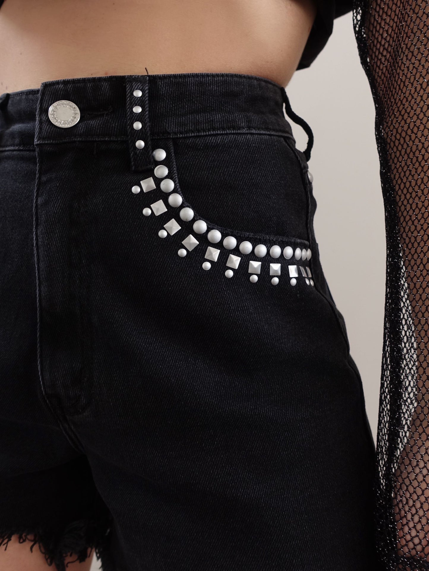 SHORTS DENIM BLACK CON BORCHIE - 3293
