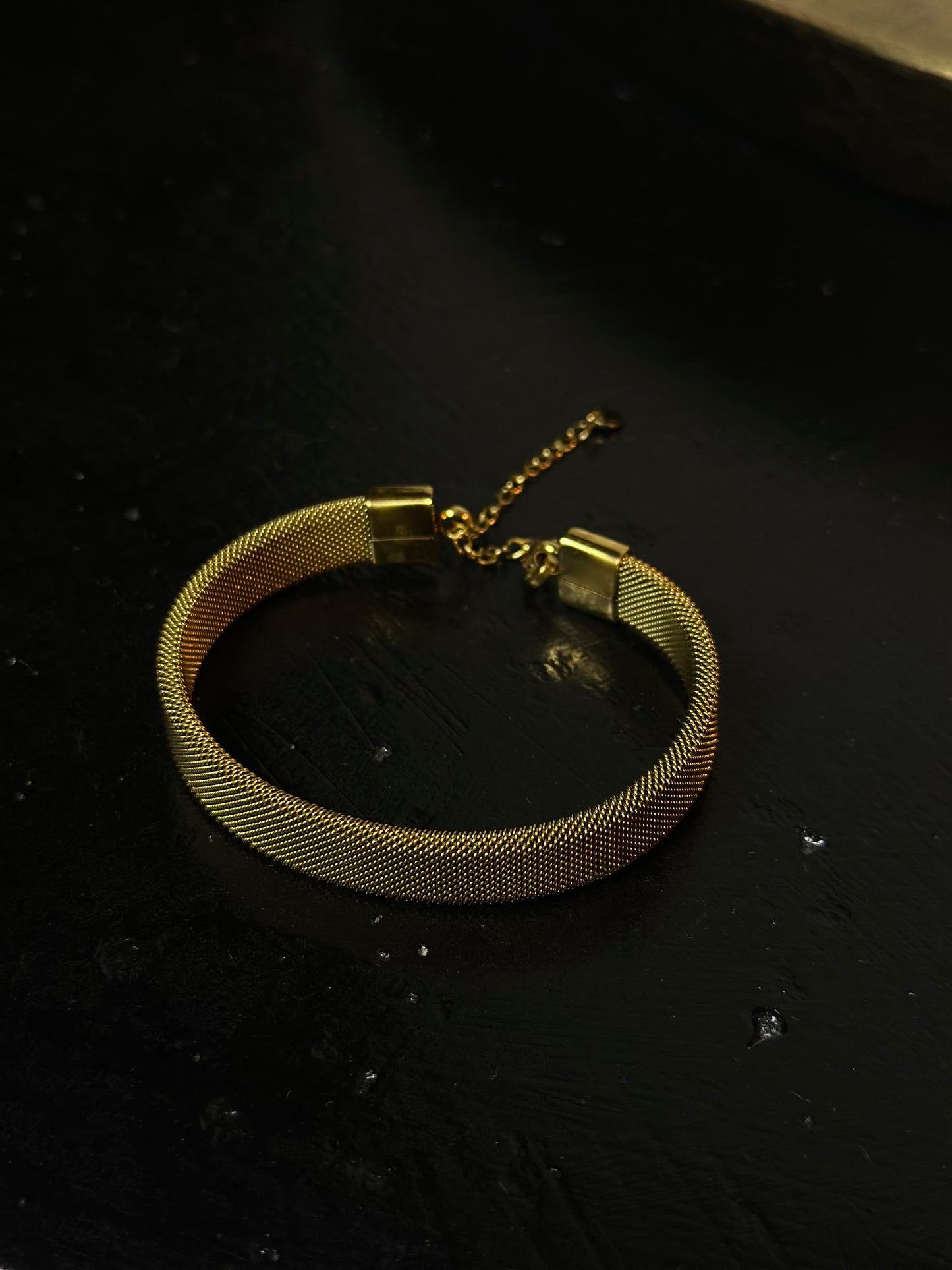 BRACCIALE RIGIDO MONACO - ORO