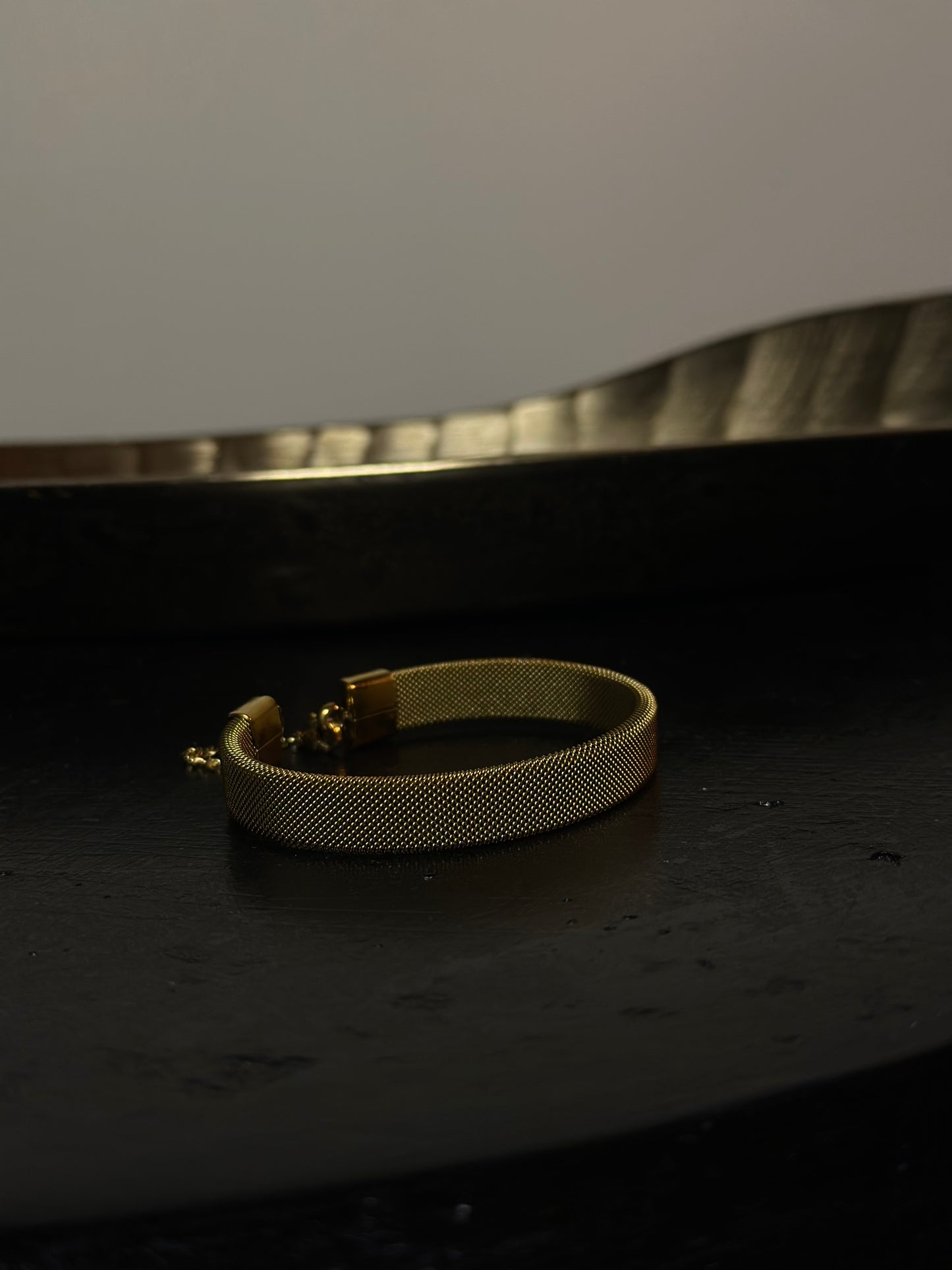 BRACCIALE RIGIDO MONACO - ORO