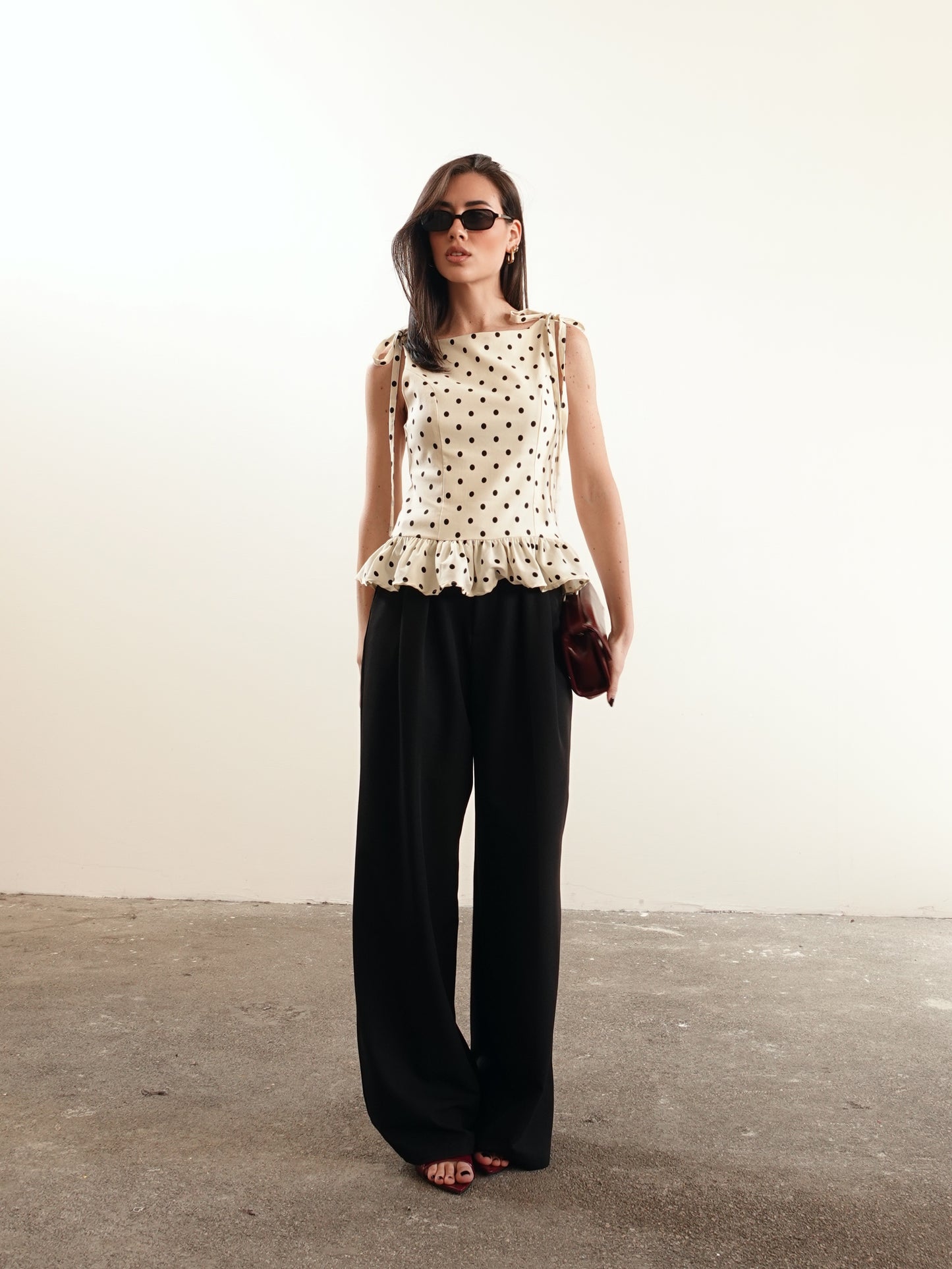 PANTALONI WIDE LEG CON CINTURA - NERO 16088