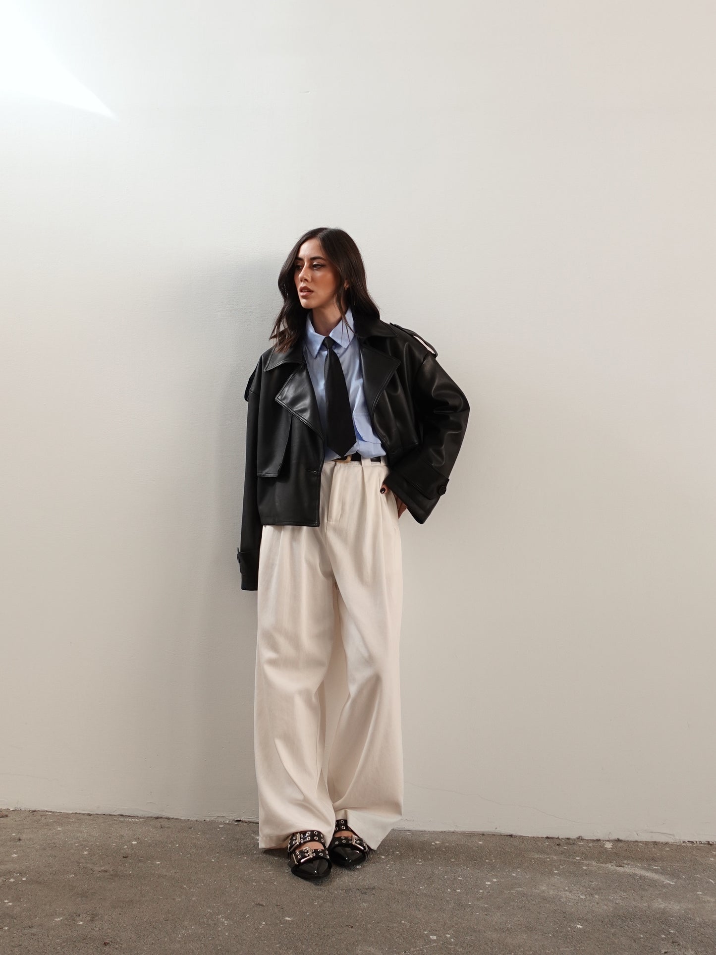 PANTALONI CARROT FIT CON CINTURA - BIANCO 14737