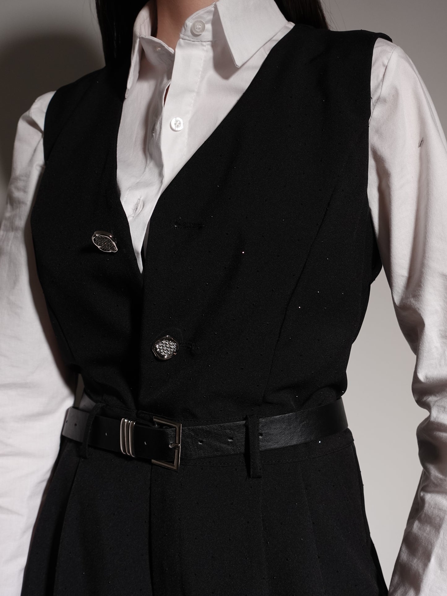 JUMPSUIT CON STRASS E CINTURINO - NERO 8711