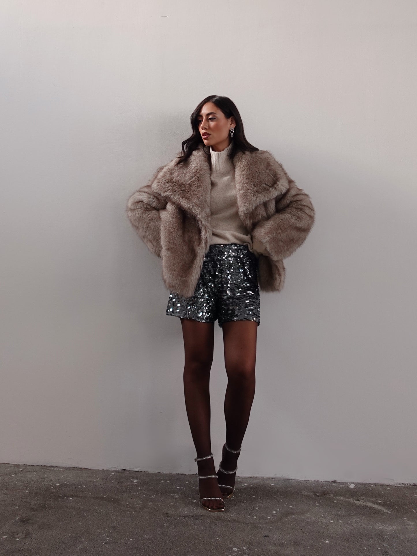 SHORTS CON PAILLETTES - GRIGIO 2255