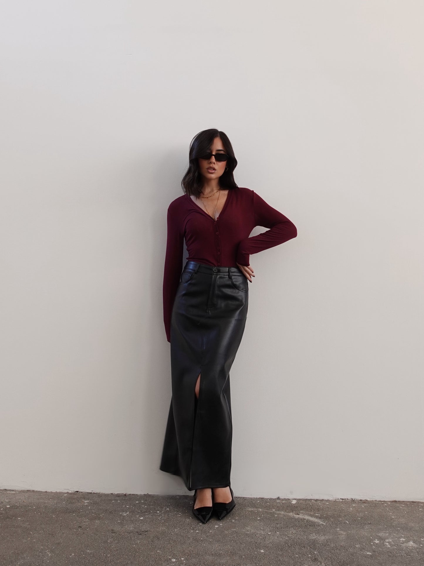 GONNA LONGUETTE IN ECOPELLE CON SPACCO - NERO 9358