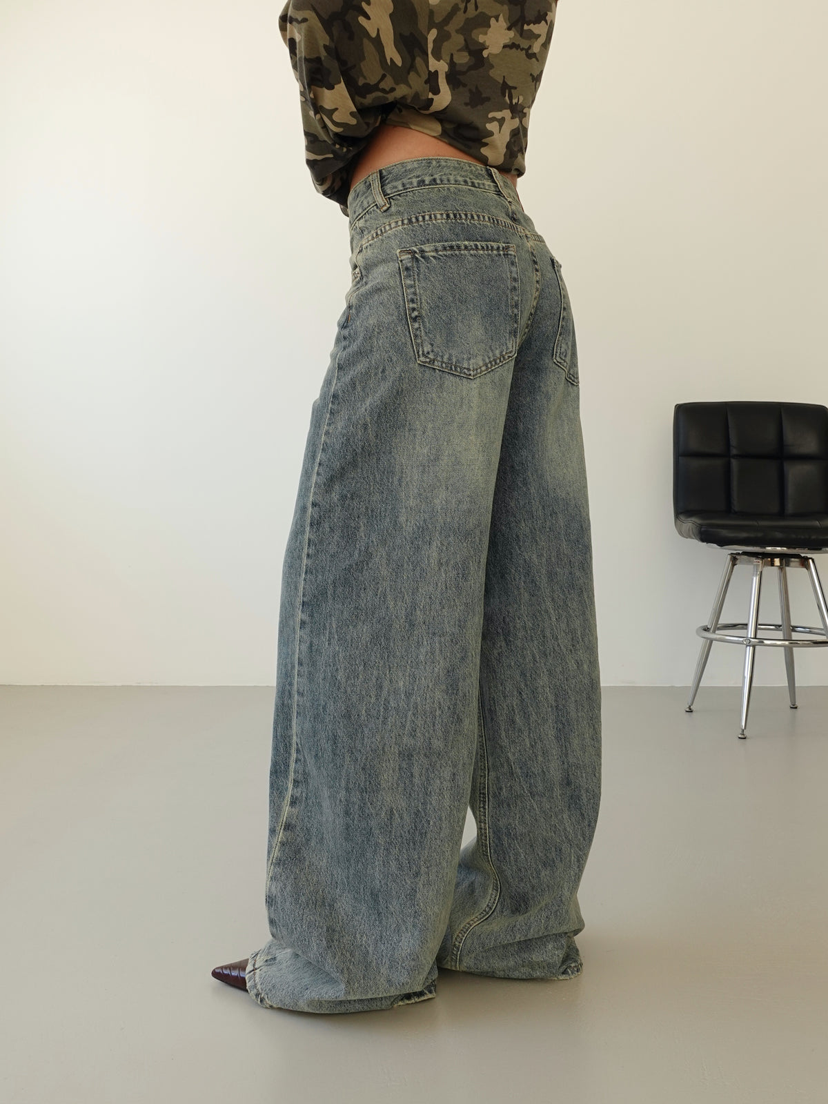 JEANS WIDE LEG SABBIATO - LAVAGGIO MEDIO A5141