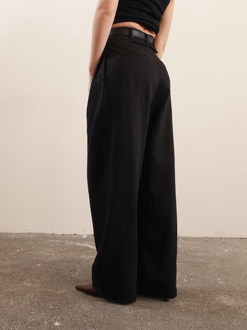 PANTALONI CARROT FIT CON CINTURA - NERO 14737