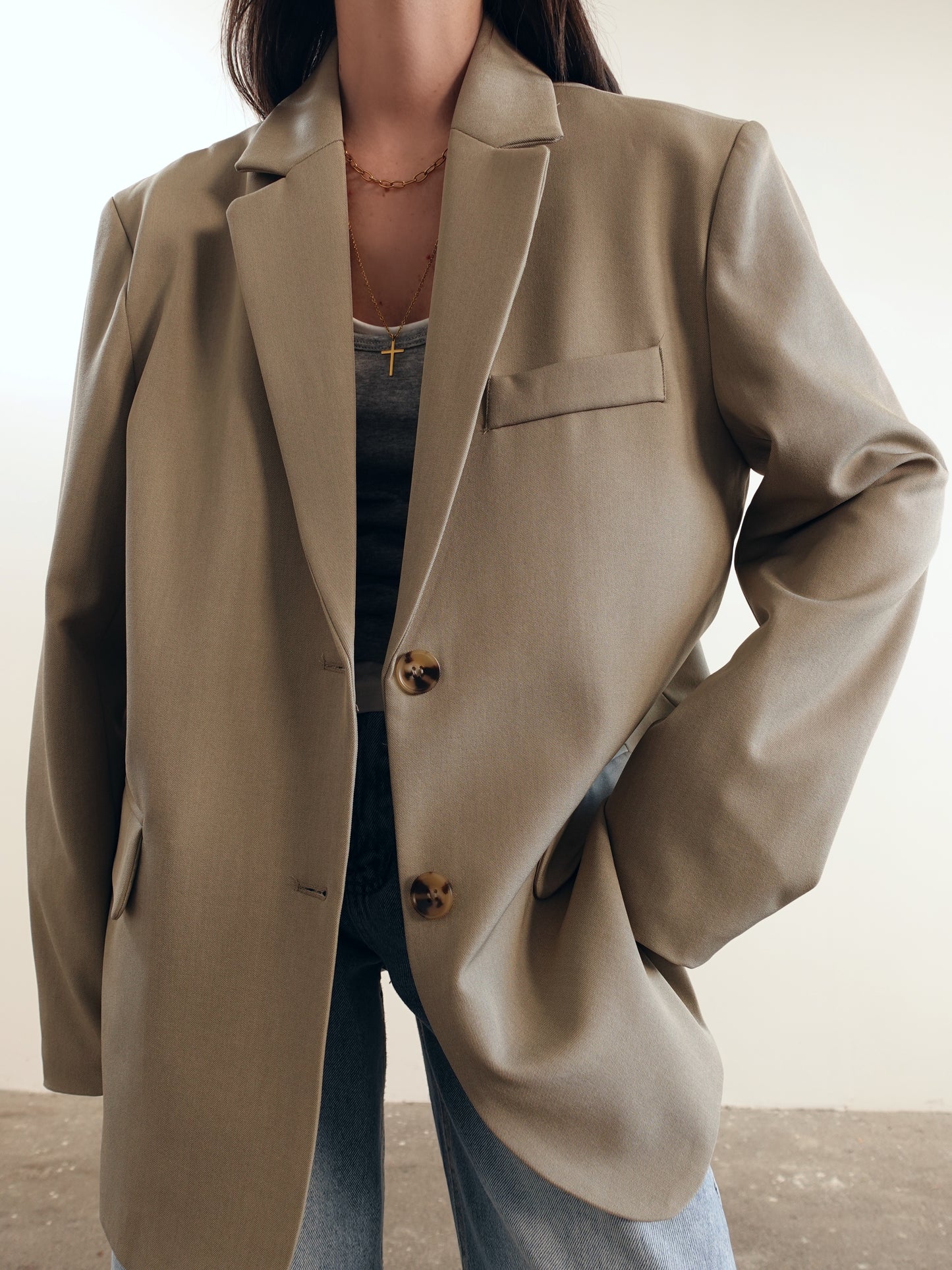 BLAZER OVER CON APERTURA SUL RETRO - VERDE SALVIA 24806