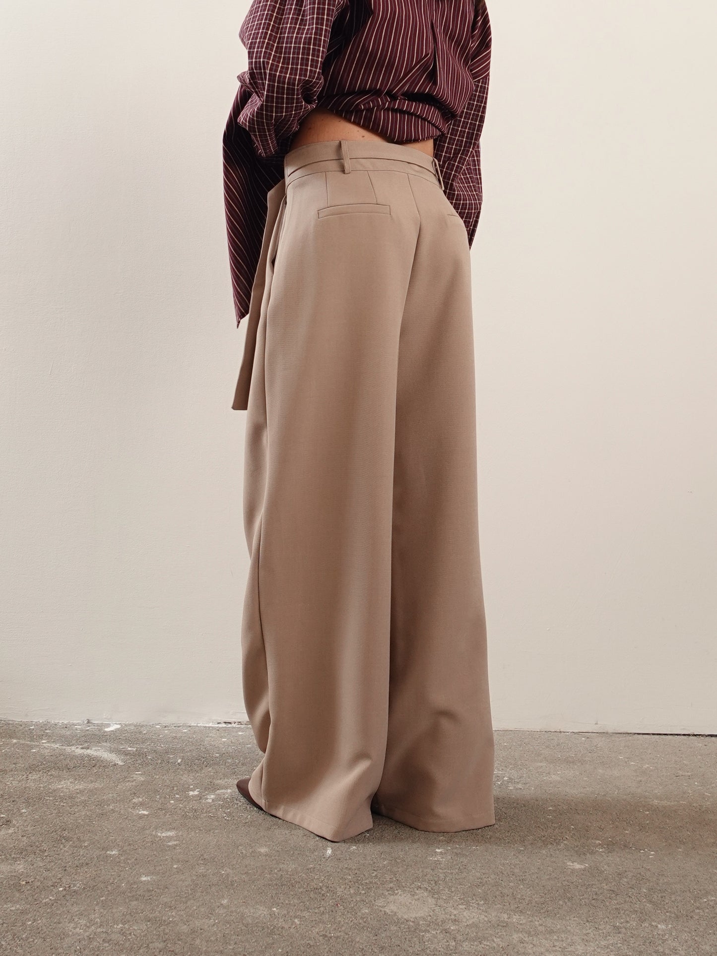 PANTALONI A PALAZZO CON CINTURA - SABBIA 8496