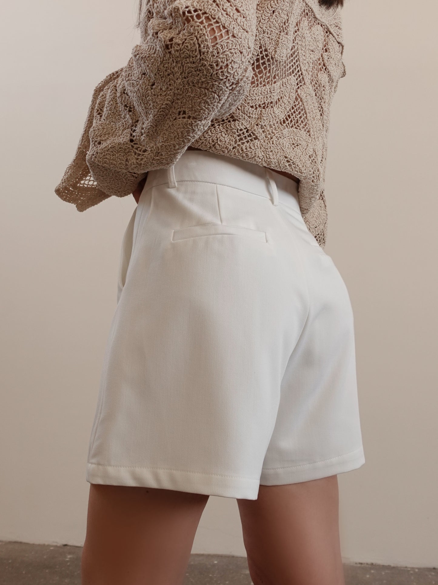 BERMUDA CLASSIC CON PINCES - BIANCO 13694