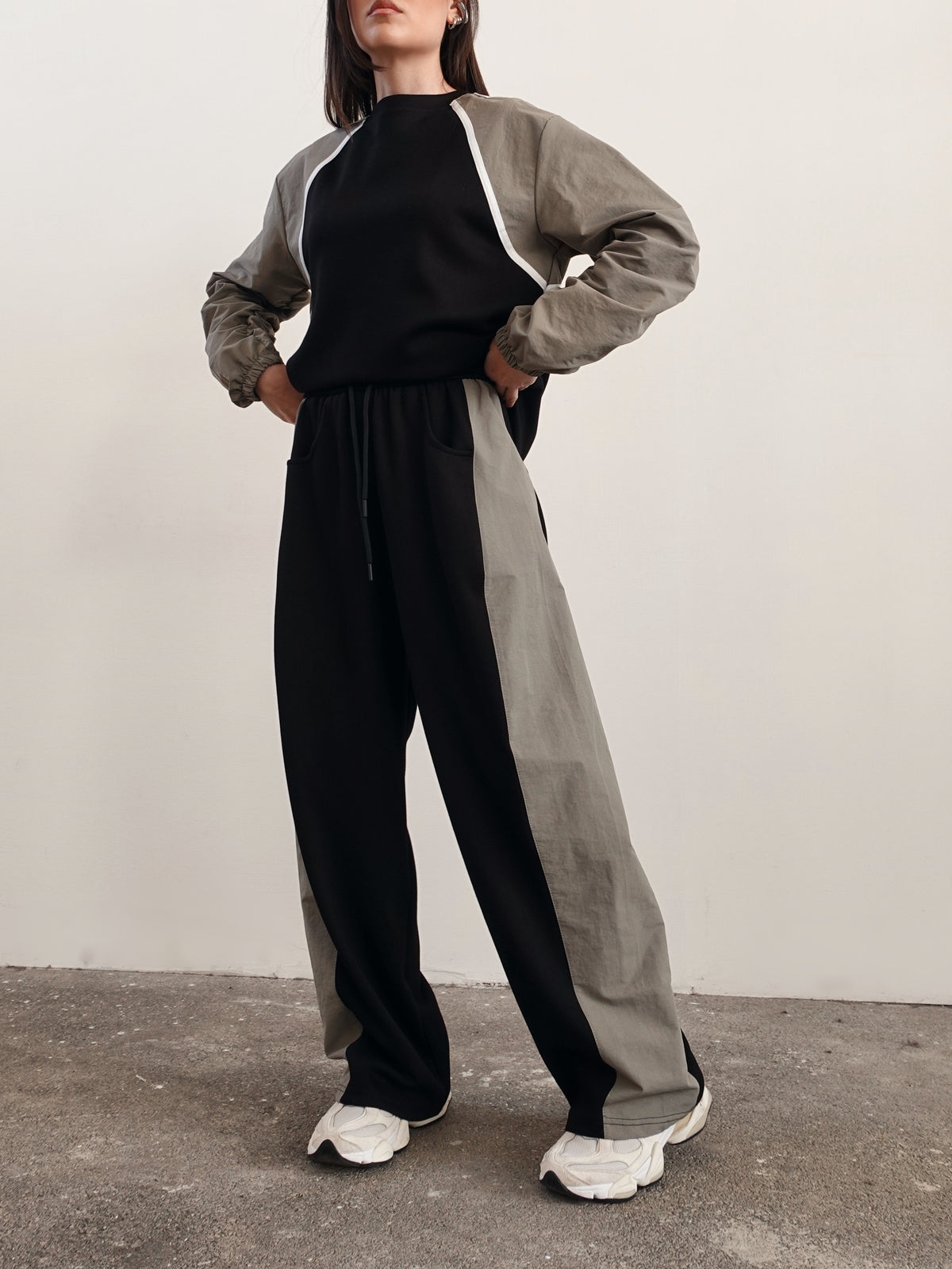 COORDINATO TUTA MUNICH BICOLOR - NERO/KHAKI 19369