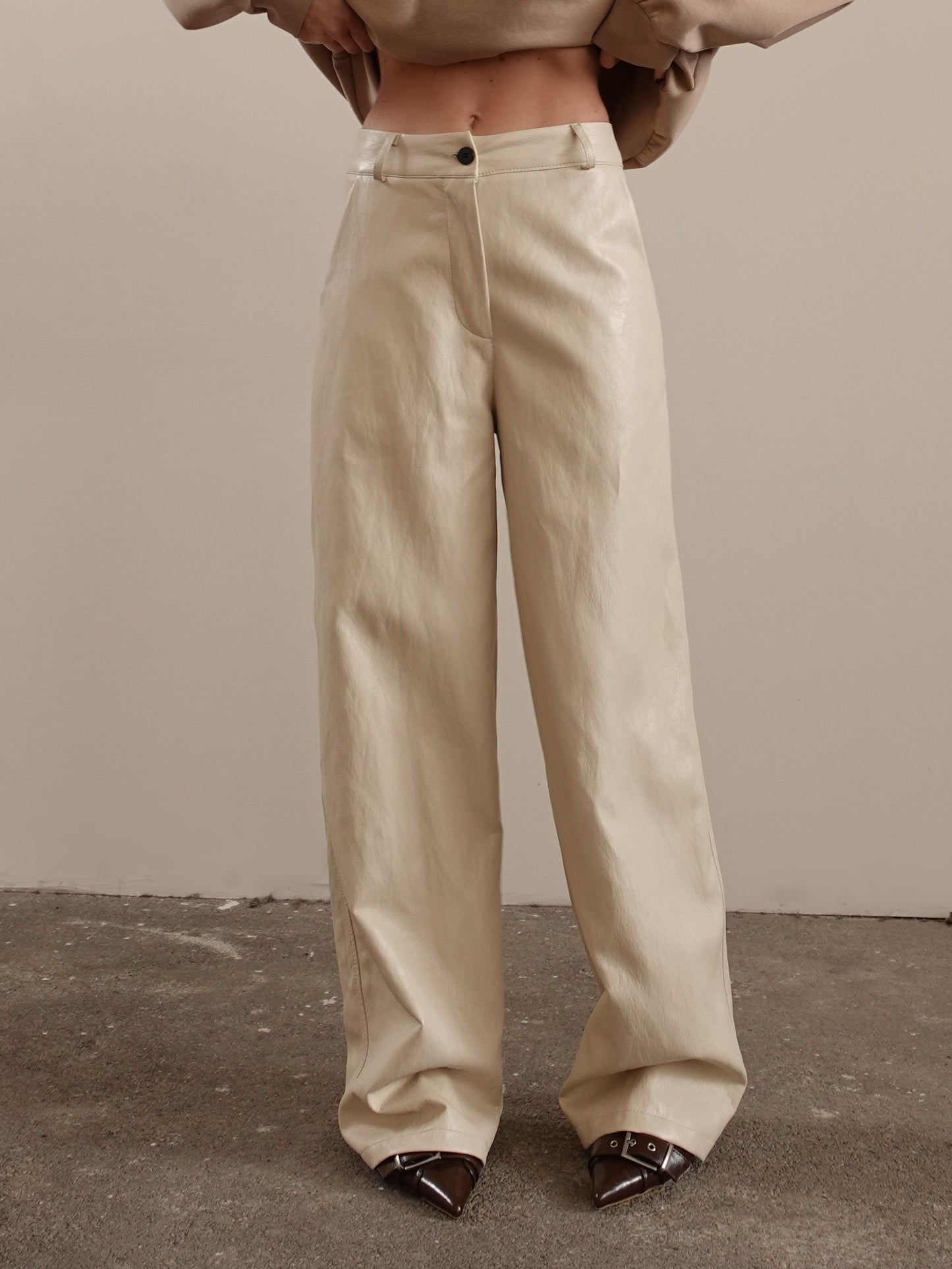 PANTALONI IN ECOPELLE WIDE LEG - BEIGE 19353