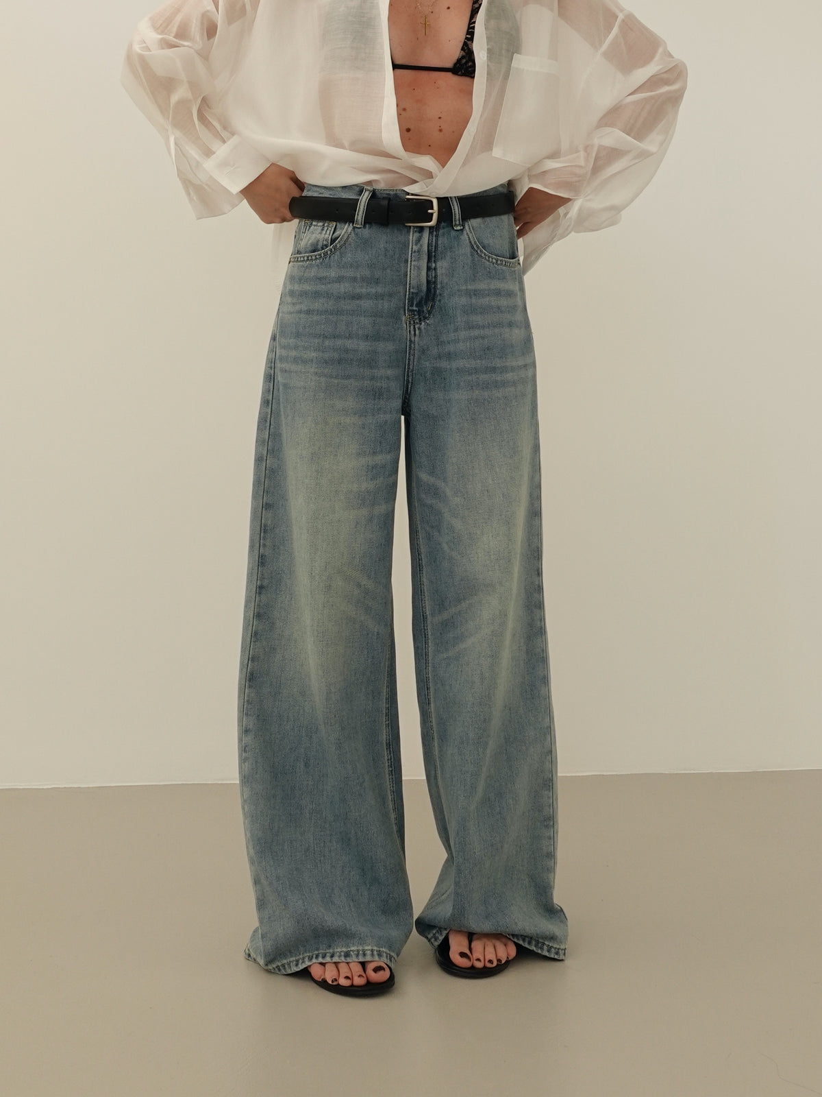 JEANS WIDE LEG SABBIATO CON CINTURA - LAVAGGIO MEDIO 66381