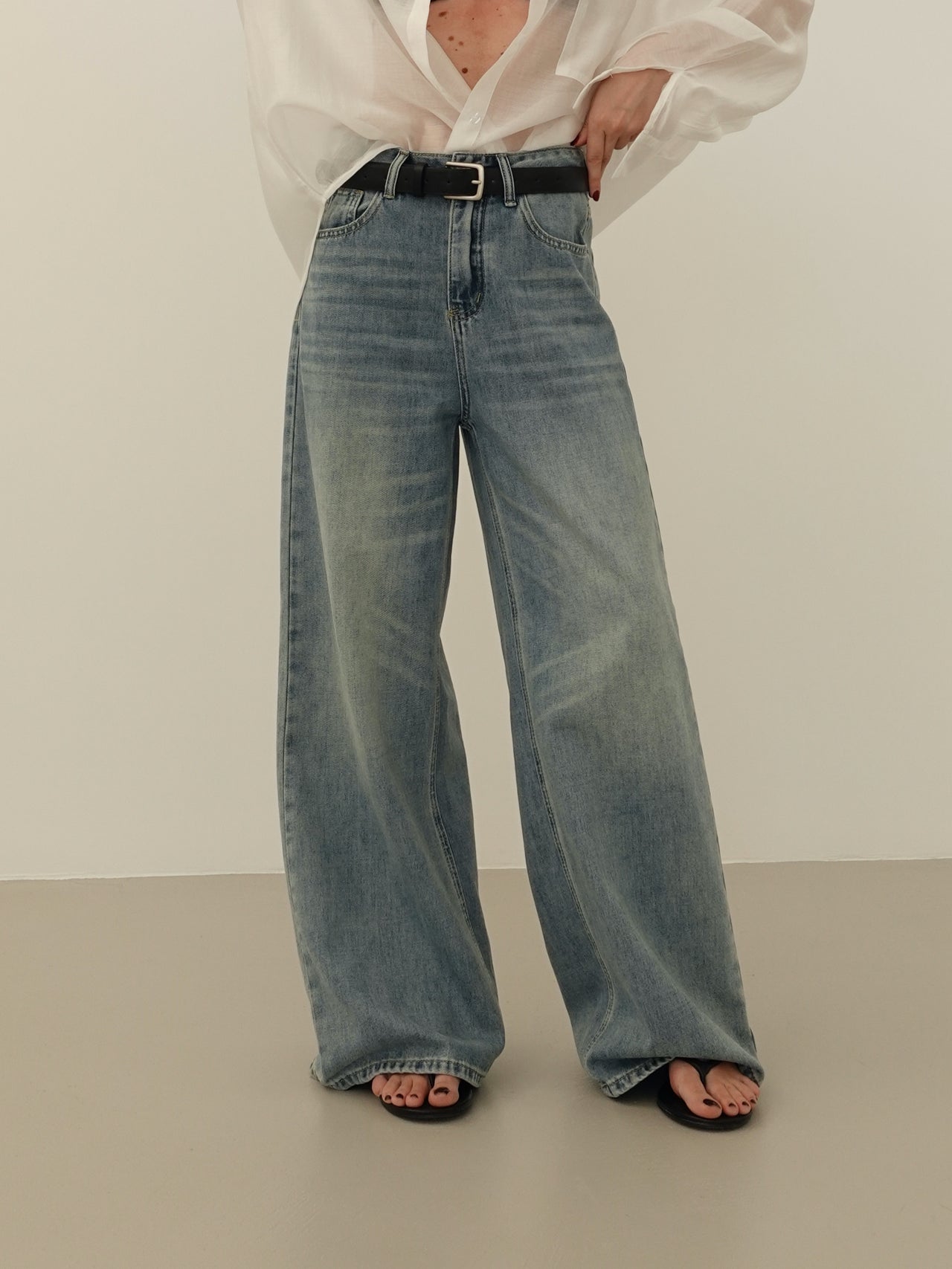 JEANS WIDE LEG SABBIATO CON CINTURA - LAVAGGIO MEDIO 66381