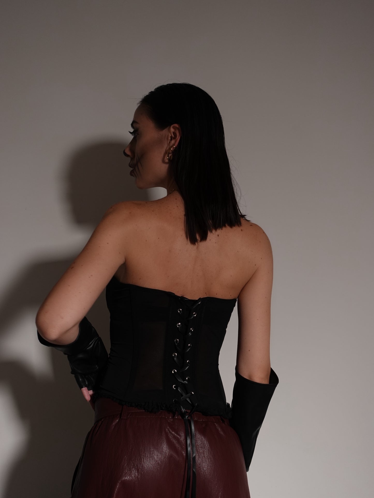 CORSETTO VELATO CON LACCI SUL RETRO - NERO 11867