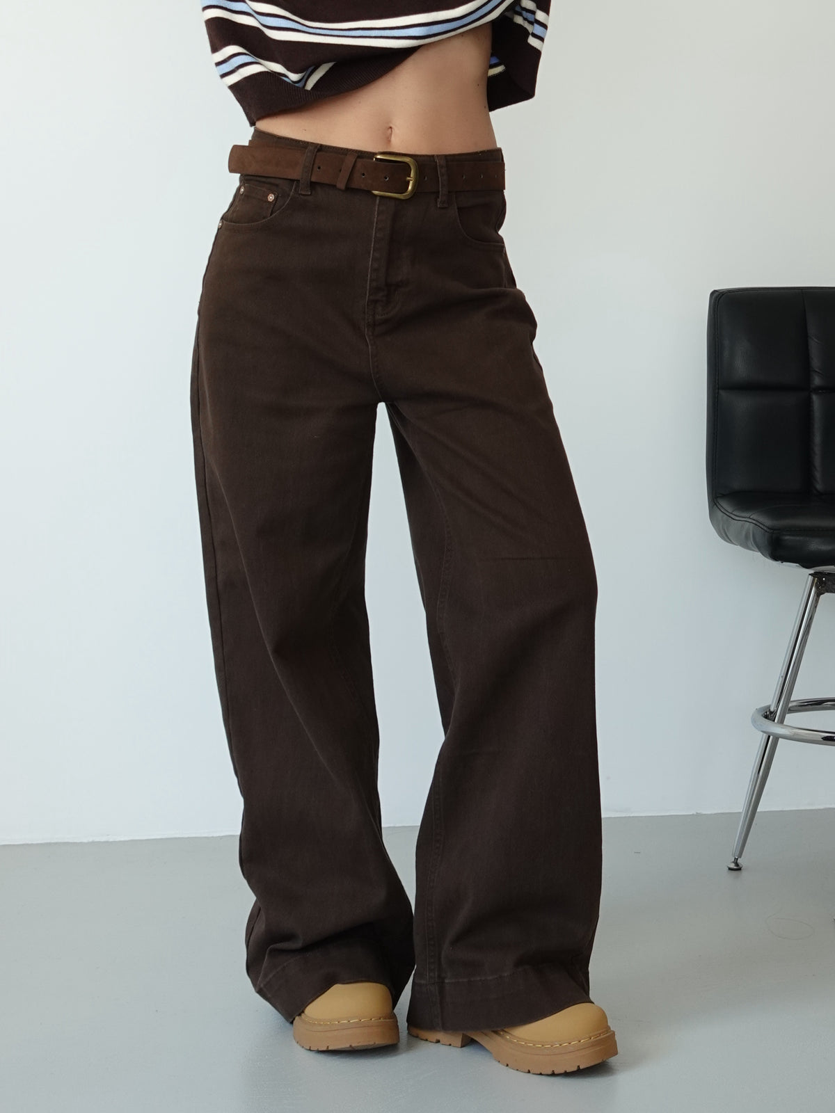 PANTALONI WIDE LEG CON CINTURA - MARRONE 202446