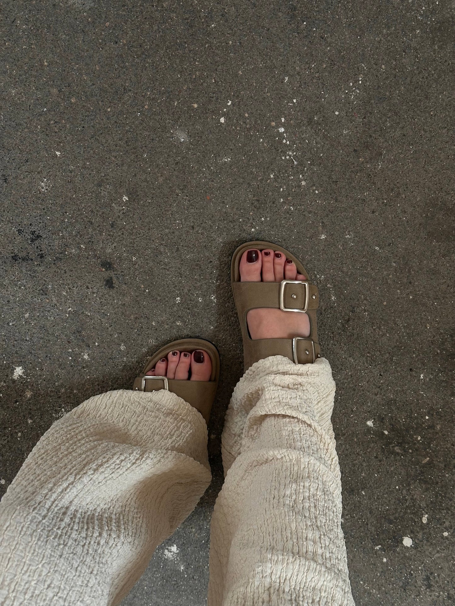 SANDALI CON BORCHIE - KHAKI 4425