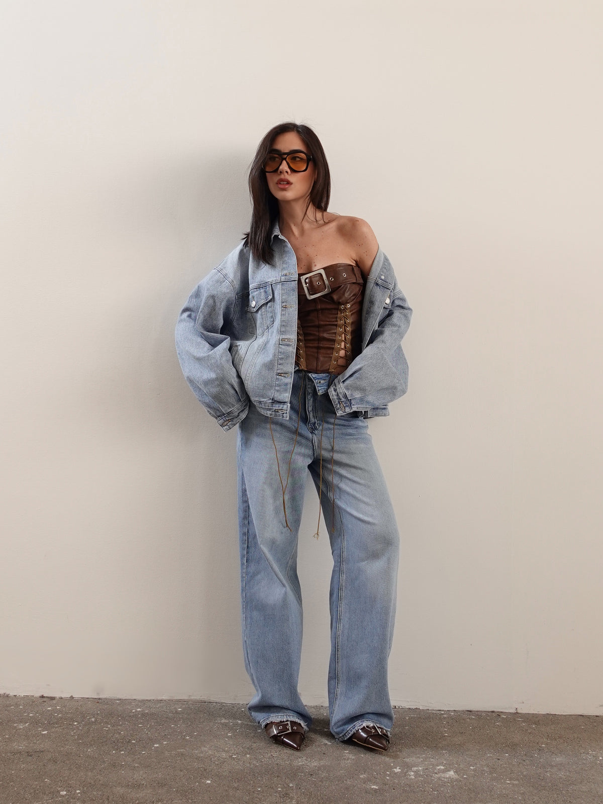 JEANS CON CINTURA RISVOLTATA - LAVAGGIO MEDIO 5075