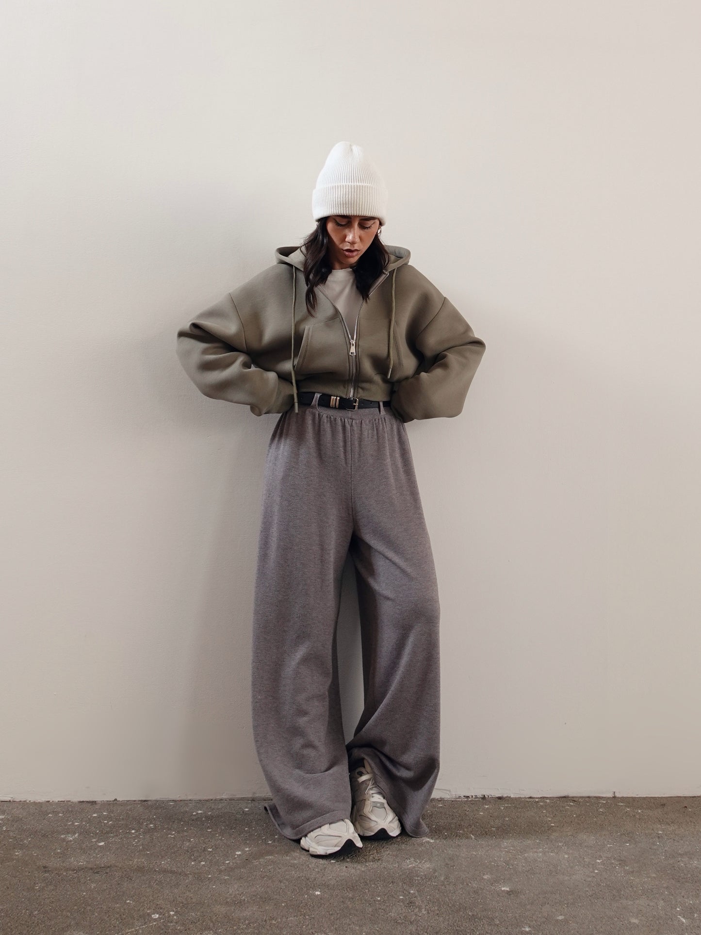 PANTALONI IN MAGLIA WIDE LEG CON CINTURA - GRIGIO 15674