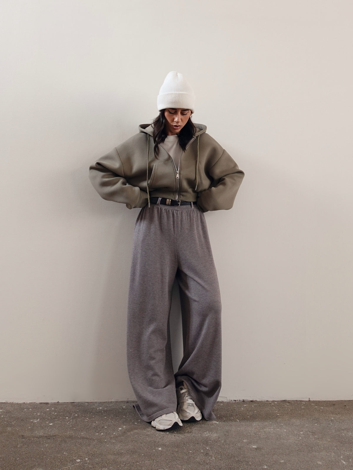 PANTALONI IN MAGLIA WIDE LEG CON CINTURA - GRIGIO 15674