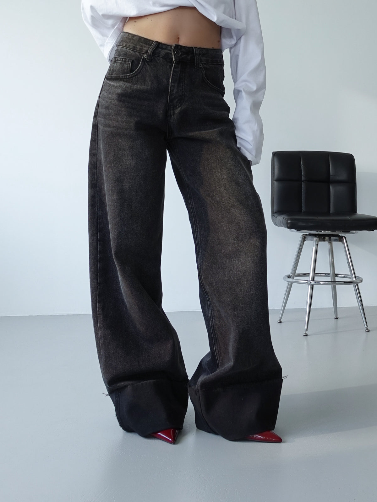 JEANS WIDE LEG CON PIEGONE - NERO SLAVATO 3565