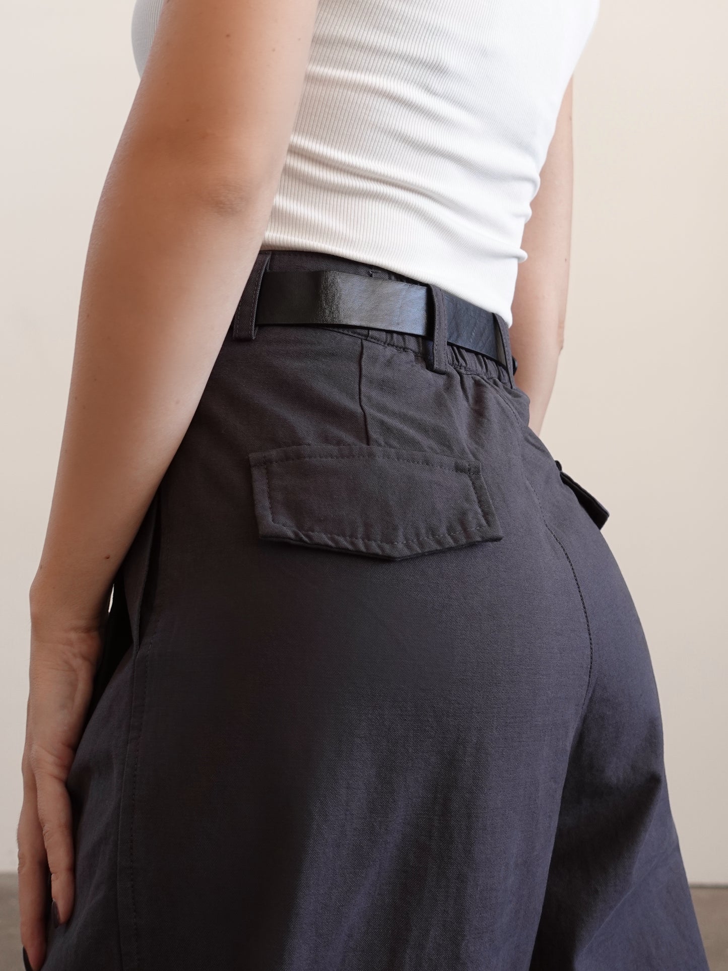 PANTALONI IN COTONE A PALAZZO CON CINTURA - GRIGIO 14740