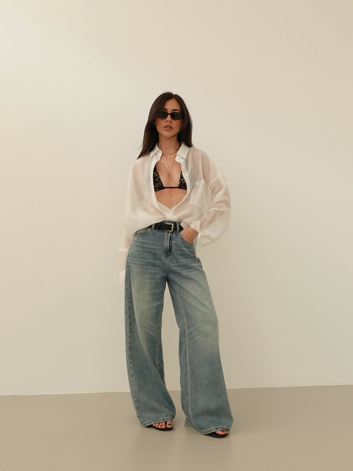 JEANS WIDE LEG SABBIATO CON CINTURA - LAVAGGIO MEDIO 66381