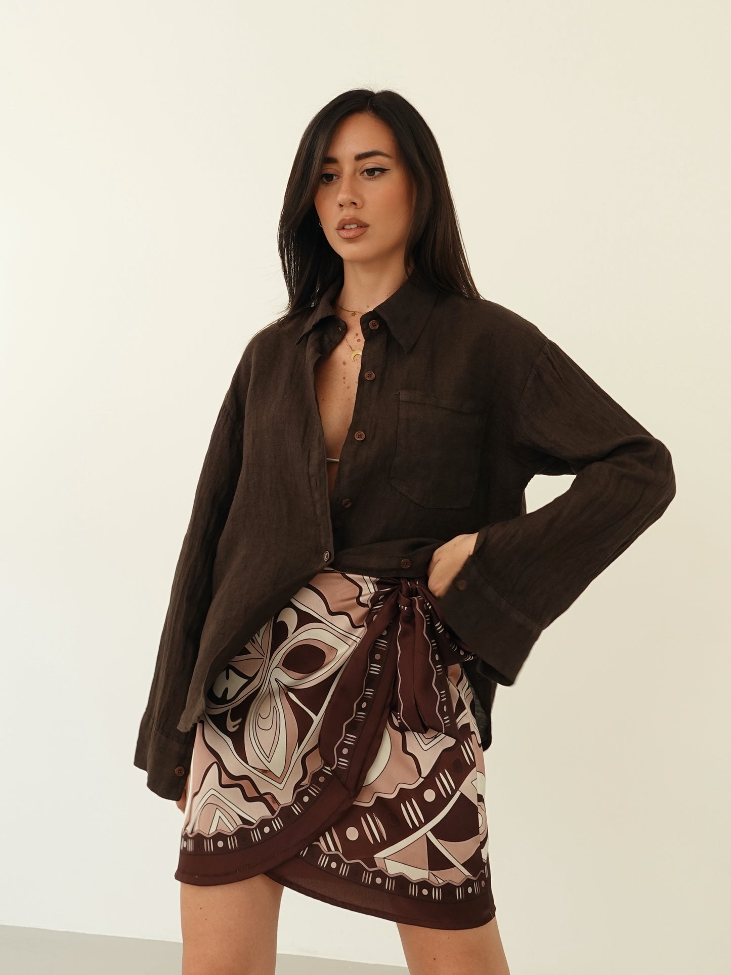 CAMICIA CON TASCHINO IN 100% LINO - CIOCCOLATO 8612-1