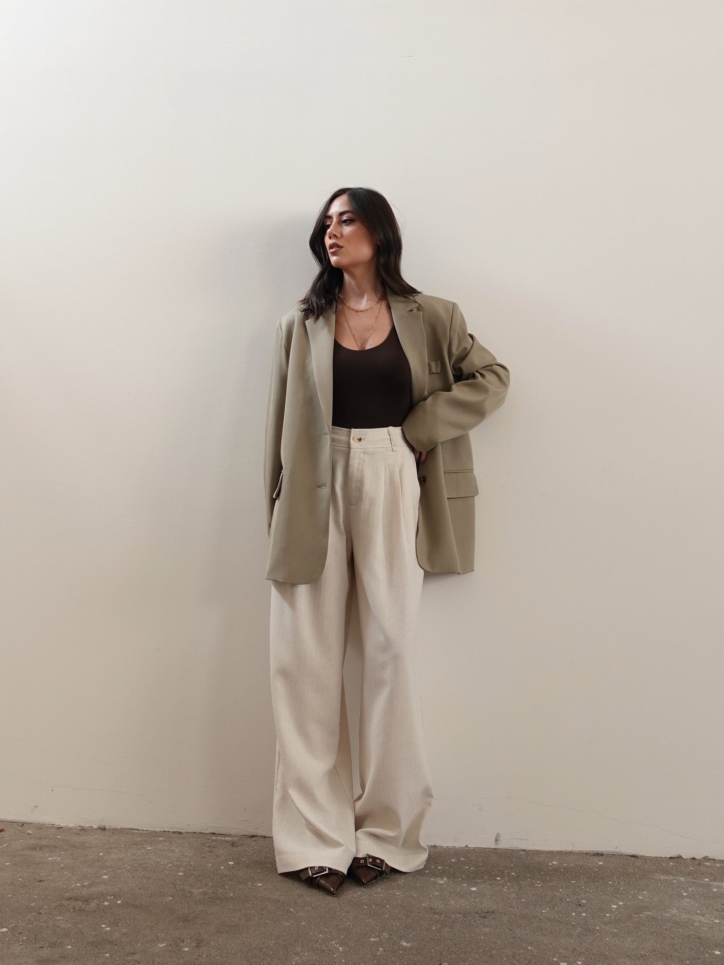 BLAZER OVER CON APERTURA SUL RETRO - VERDE SALVIA 24806