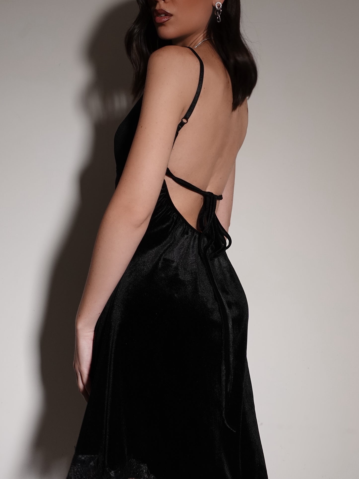 VESTITO LINGERIE CON SCHIENA SCOPERTA - NERO 10490