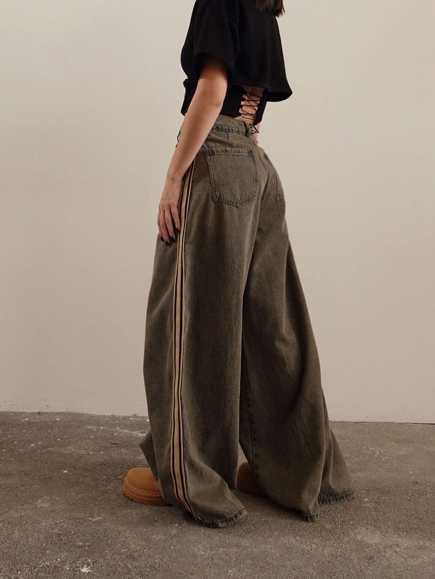 JEANS BAGGY CON BANDE LATERALI - BEIGE SABBIATO 32016