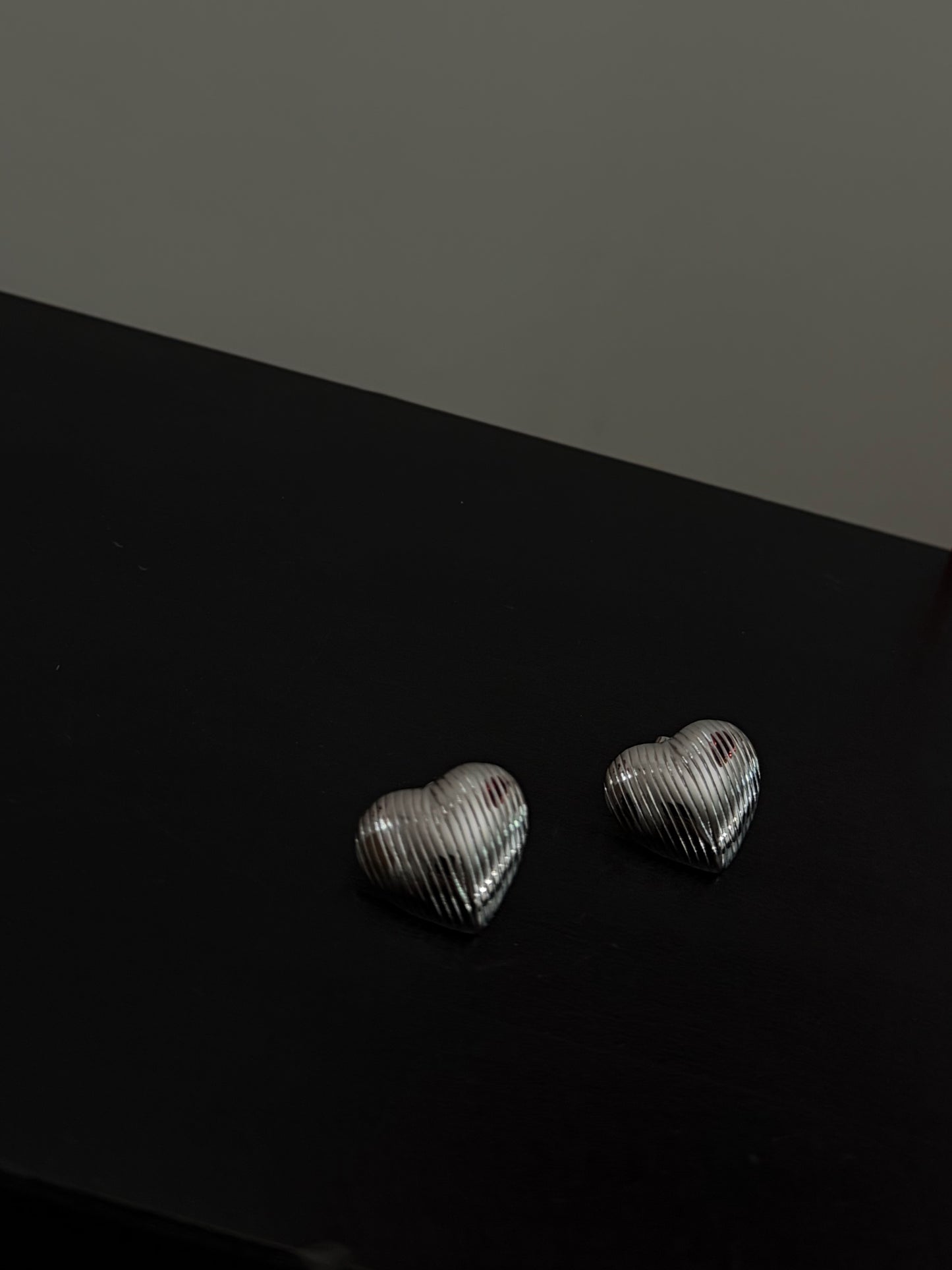 ORECCHINI HEART ZIGRINATI - ARGENTO