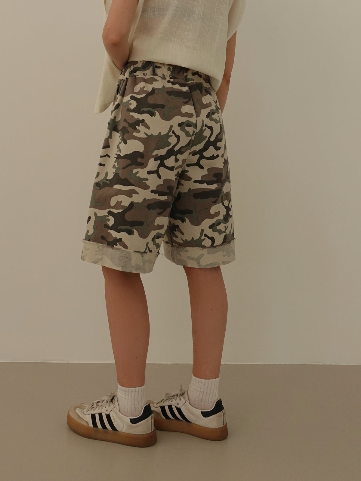 BERMUDA IN COTONE CAMOUFLAGE - BEIGE 6375
