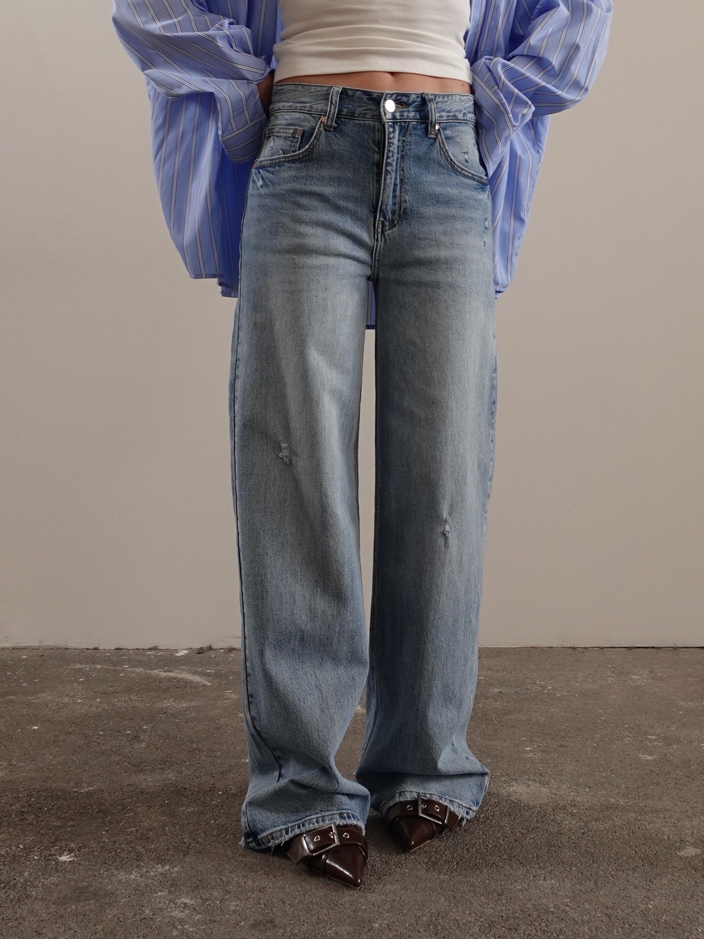 JEANS WIDE LEG CON ABRASIONI - DENIM CHIARO 800017