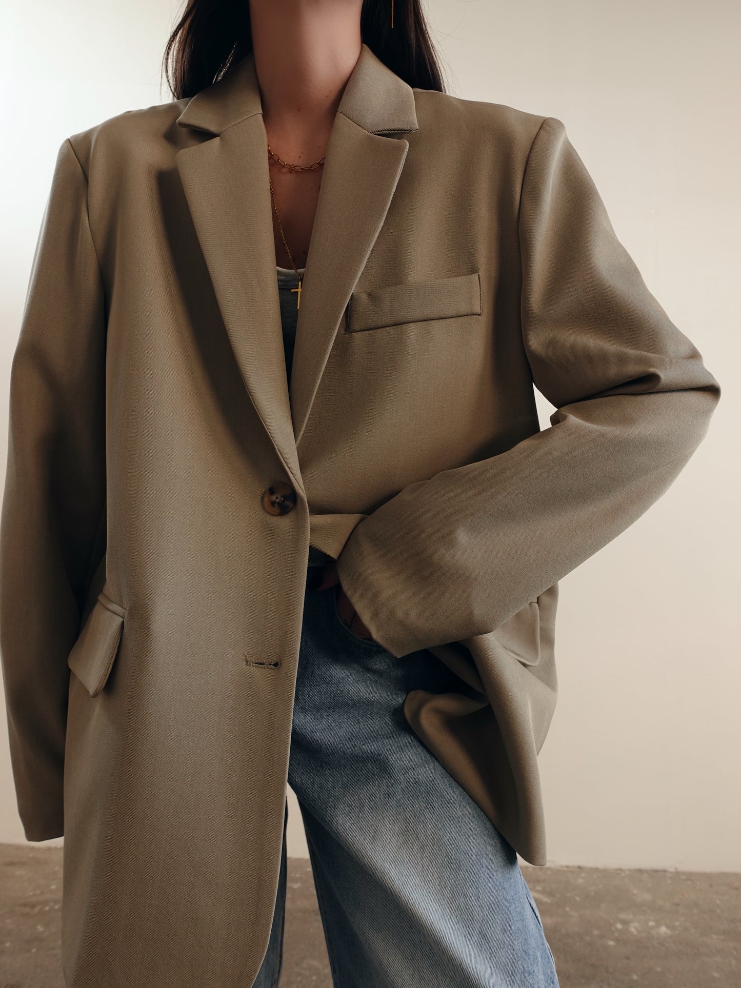 BLAZER OVER CON APERTURA SUL RETRO - VERDE SALVIA 24806