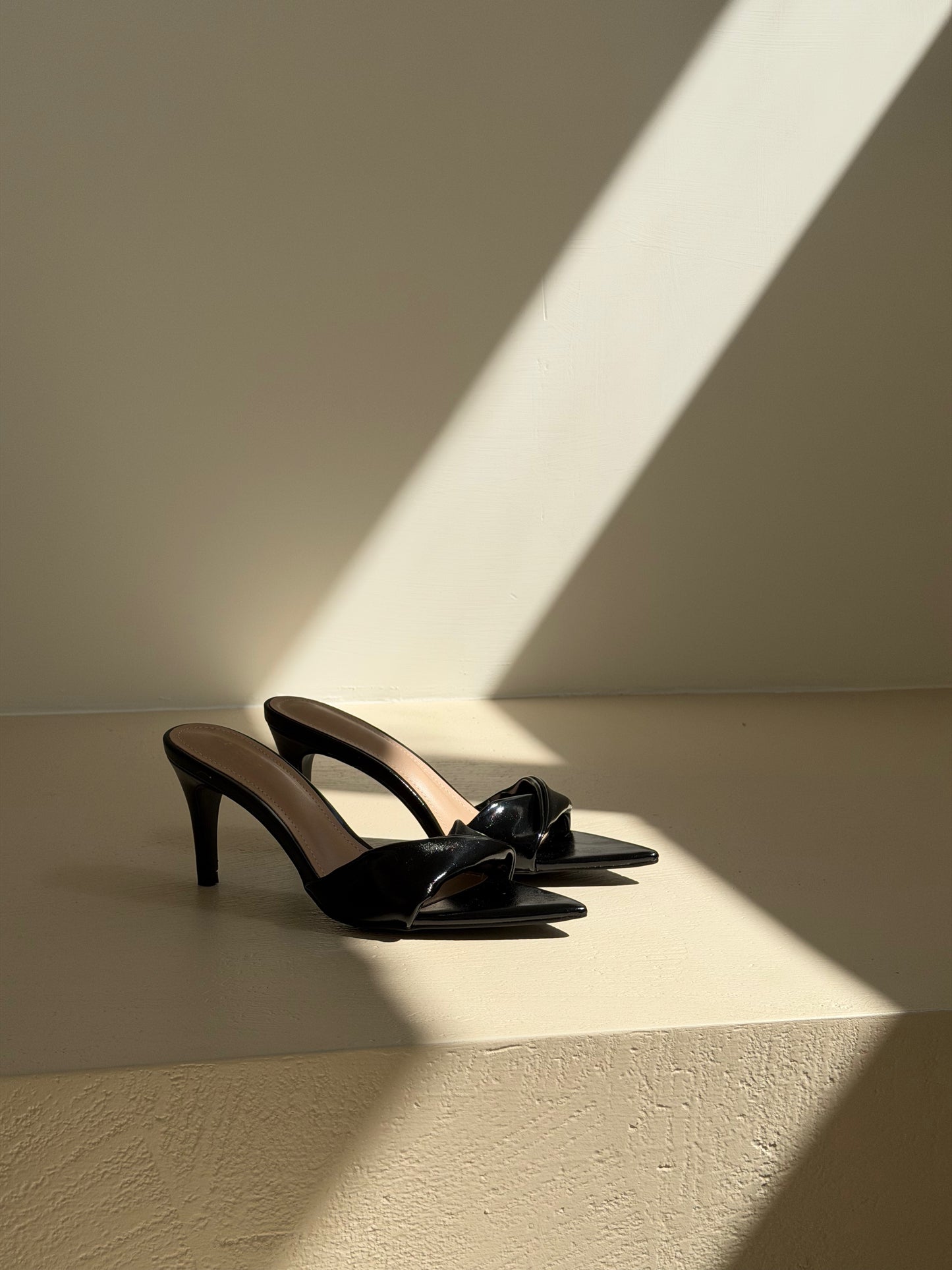 SANDALO MULES ROXANNE - NERO 2026