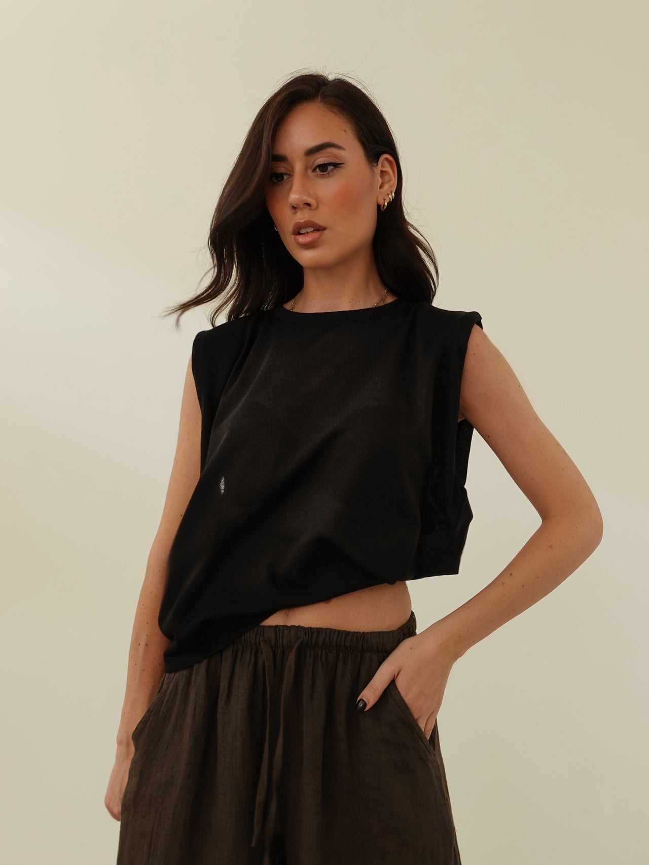 MAGLIA SEMI-TRASPARENTE GIROMANICHE - NERO 5717