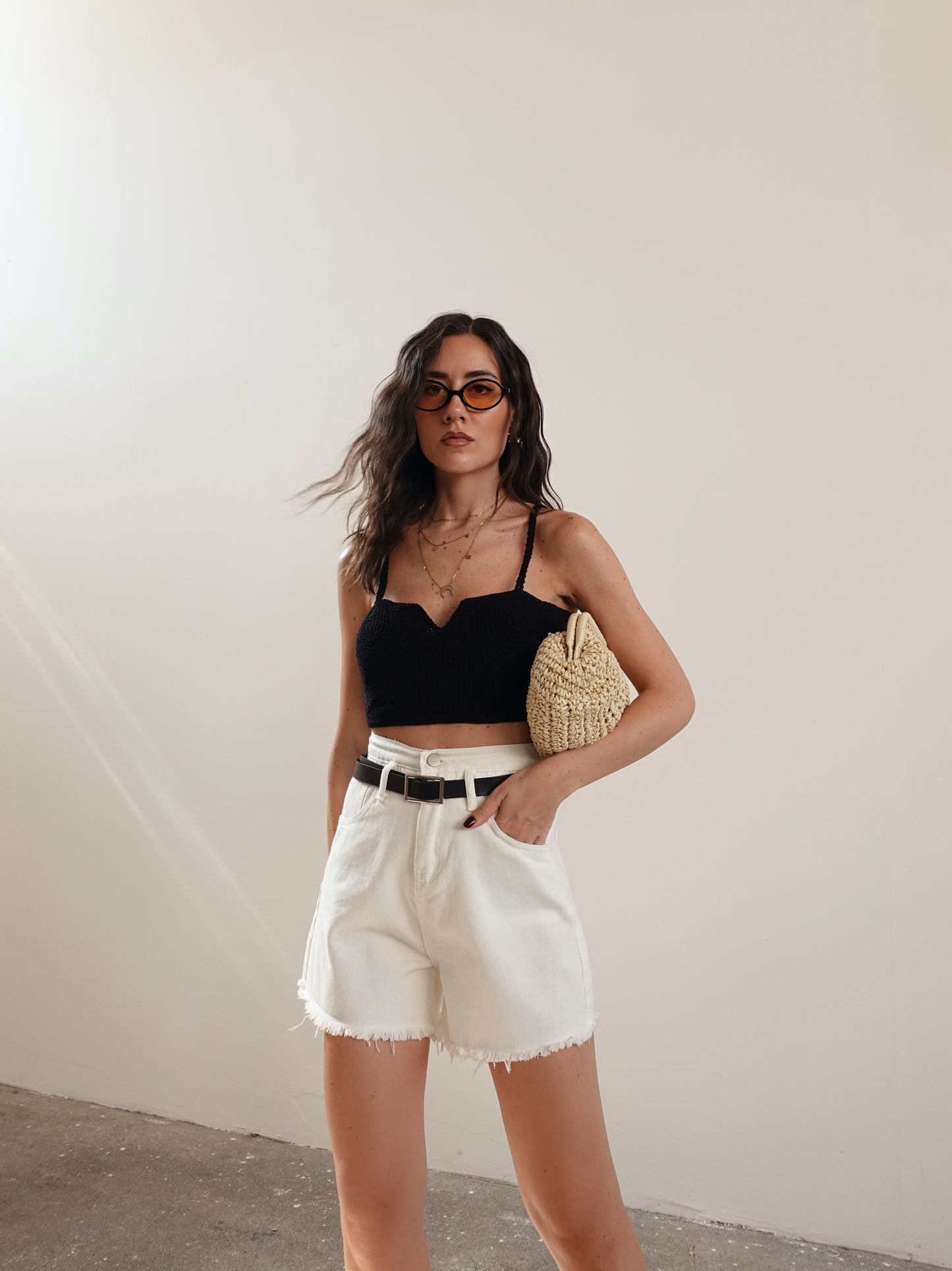 SHORTS IN DENIM CON CINTURINO - BIANCO 31012