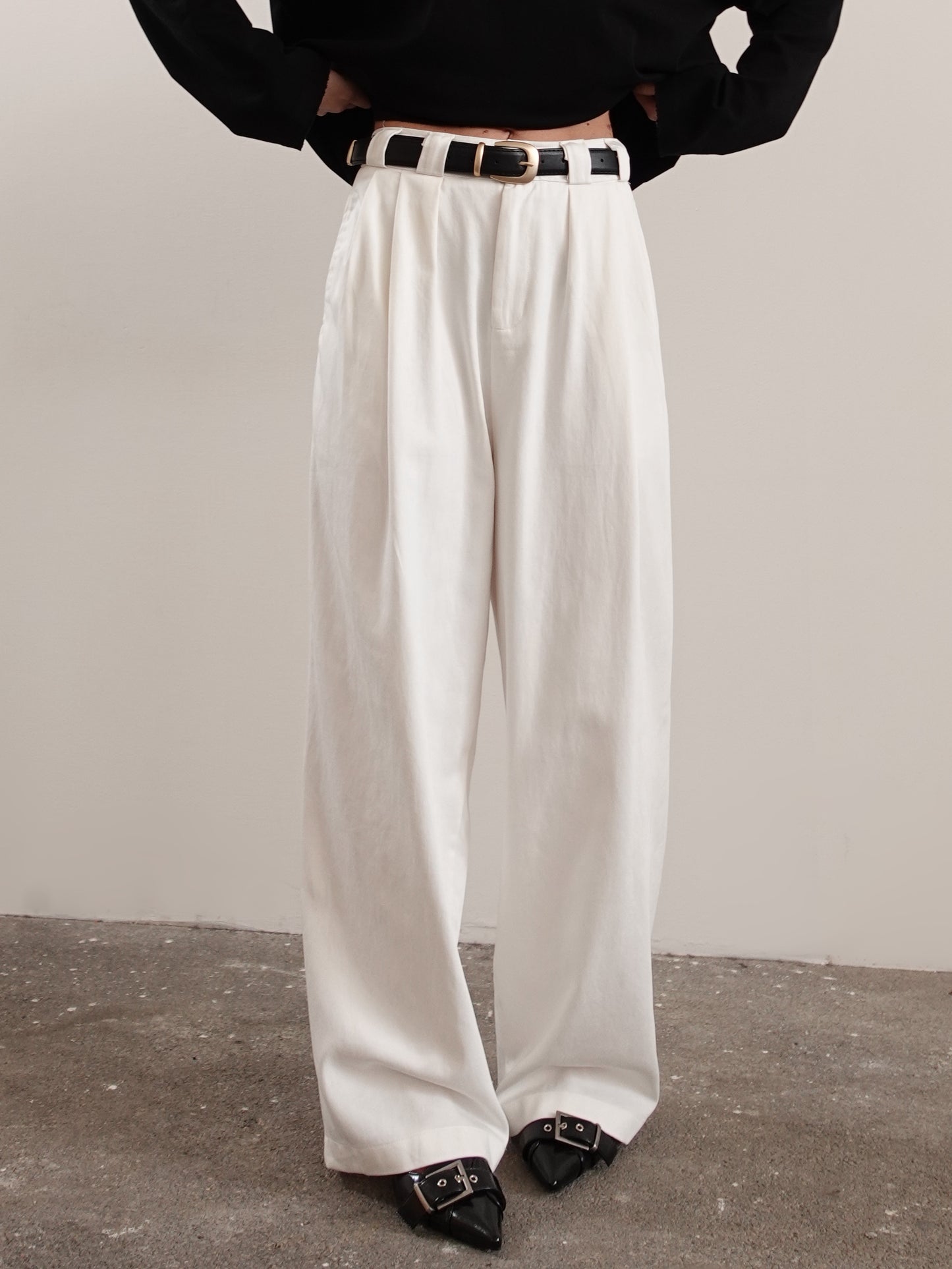 PANTALONI CARROT FIT CON CINTURA - BIANCO 14737