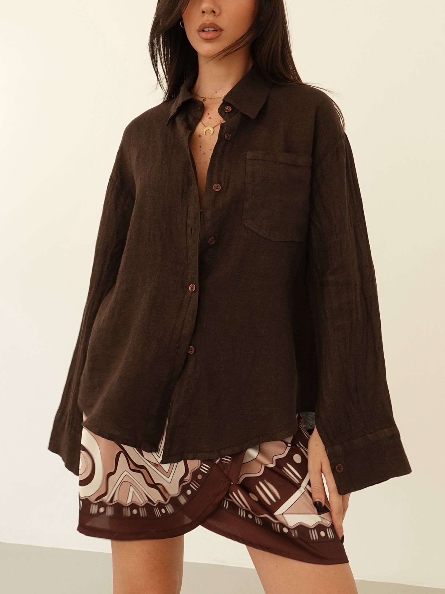 CAMICIA CON TASCHINO IN 100% LINO - CIOCCOLATO 8612-1