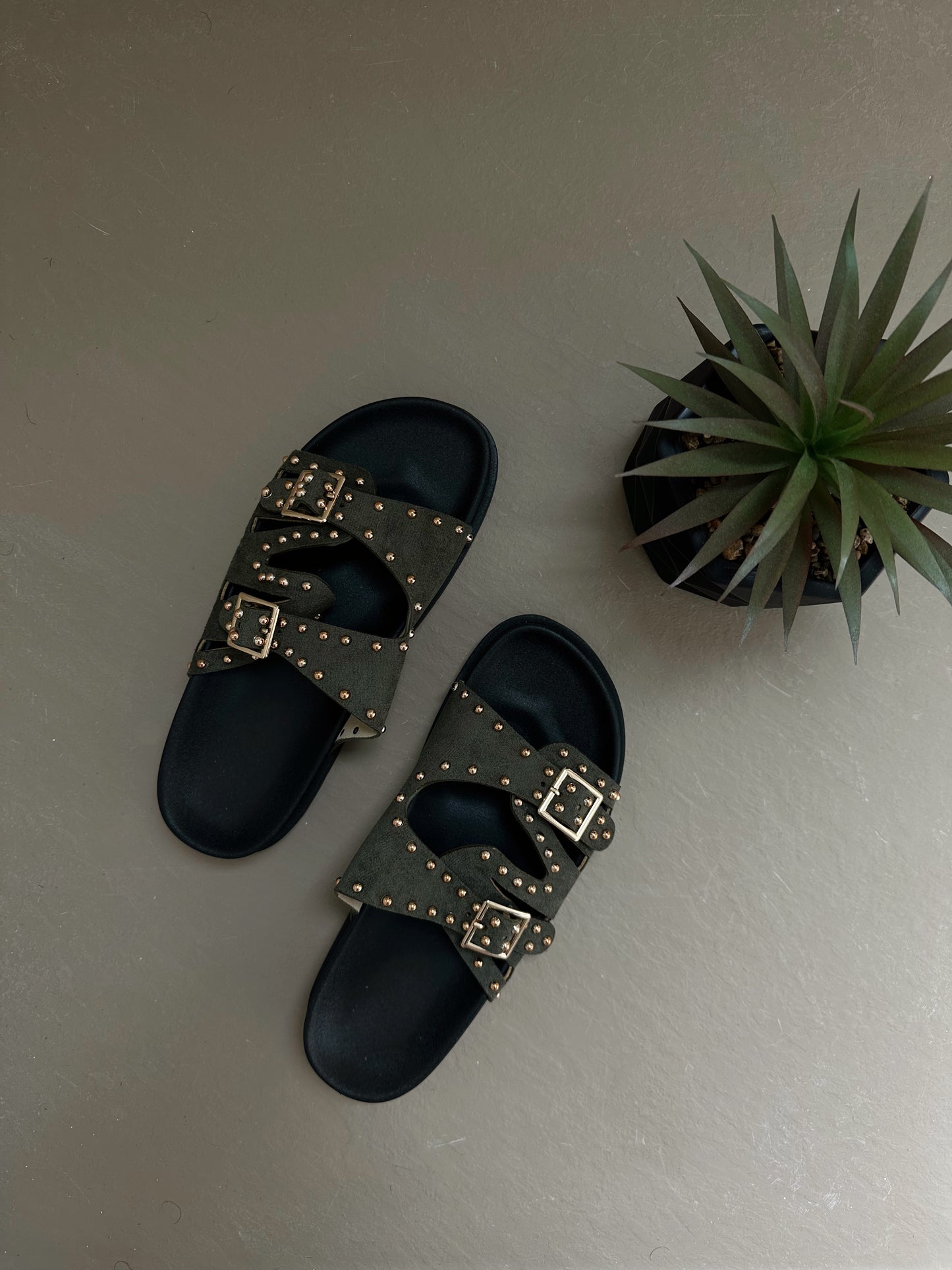 SANDALI BIRK CON BORCHIE - VERDE  9878