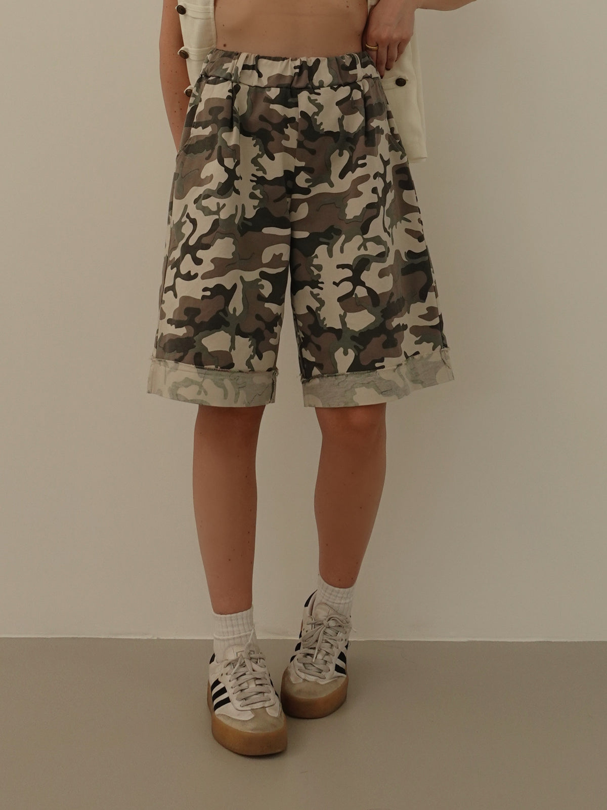 BERMUDA IN COTONE CAMOUFLAGE - BEIGE 6375