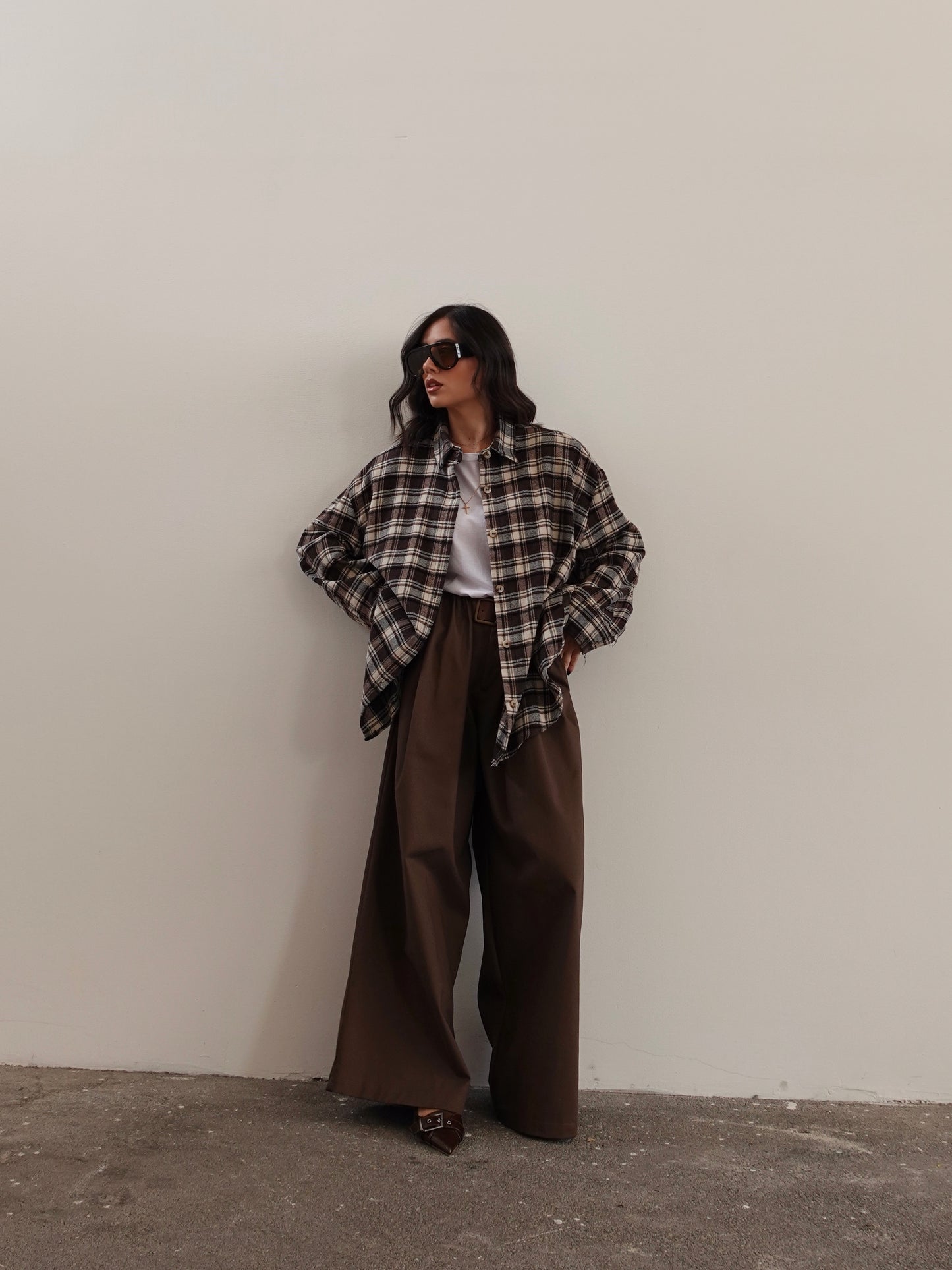 PANTALONI A PALAZZO BROOKLYN CON CINTURA - MARRONE 2610