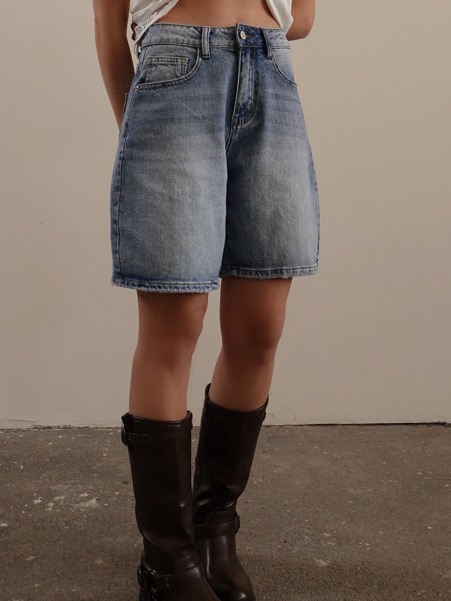 BERMUDA IN DENIM BASIC - LAVAGGIO MEDIO D311