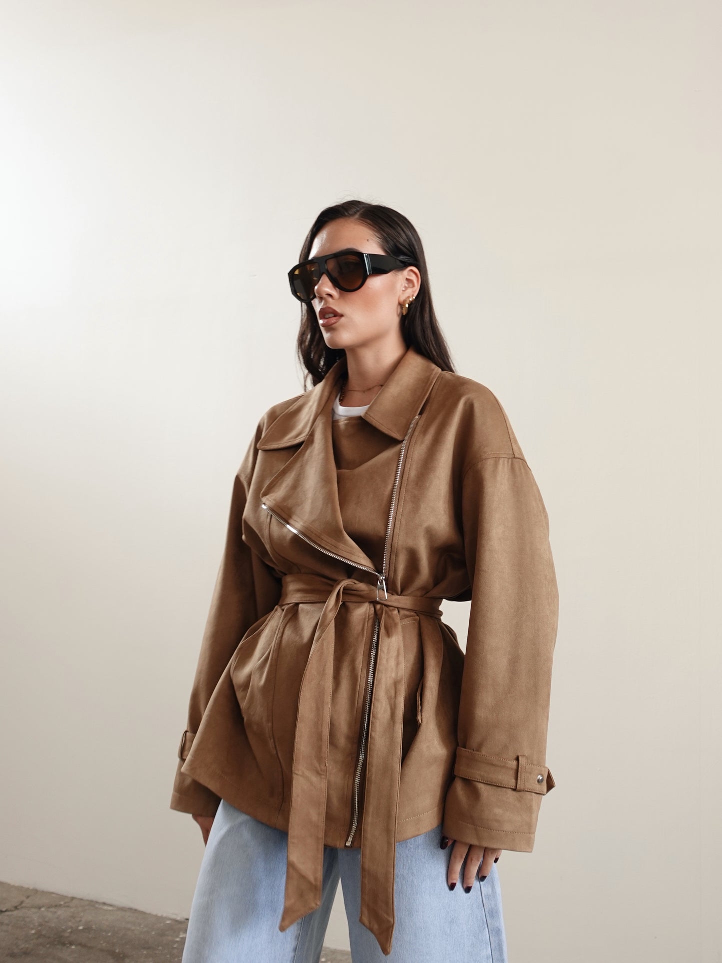 GIACCA SCAMOSCIATA CON CINTURA - CAMEL 160391