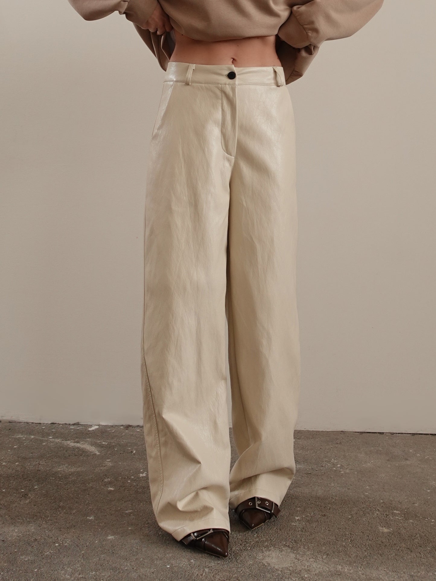 PANTALONI IN ECOPELLE WIDE LEG - BEIGE 19353