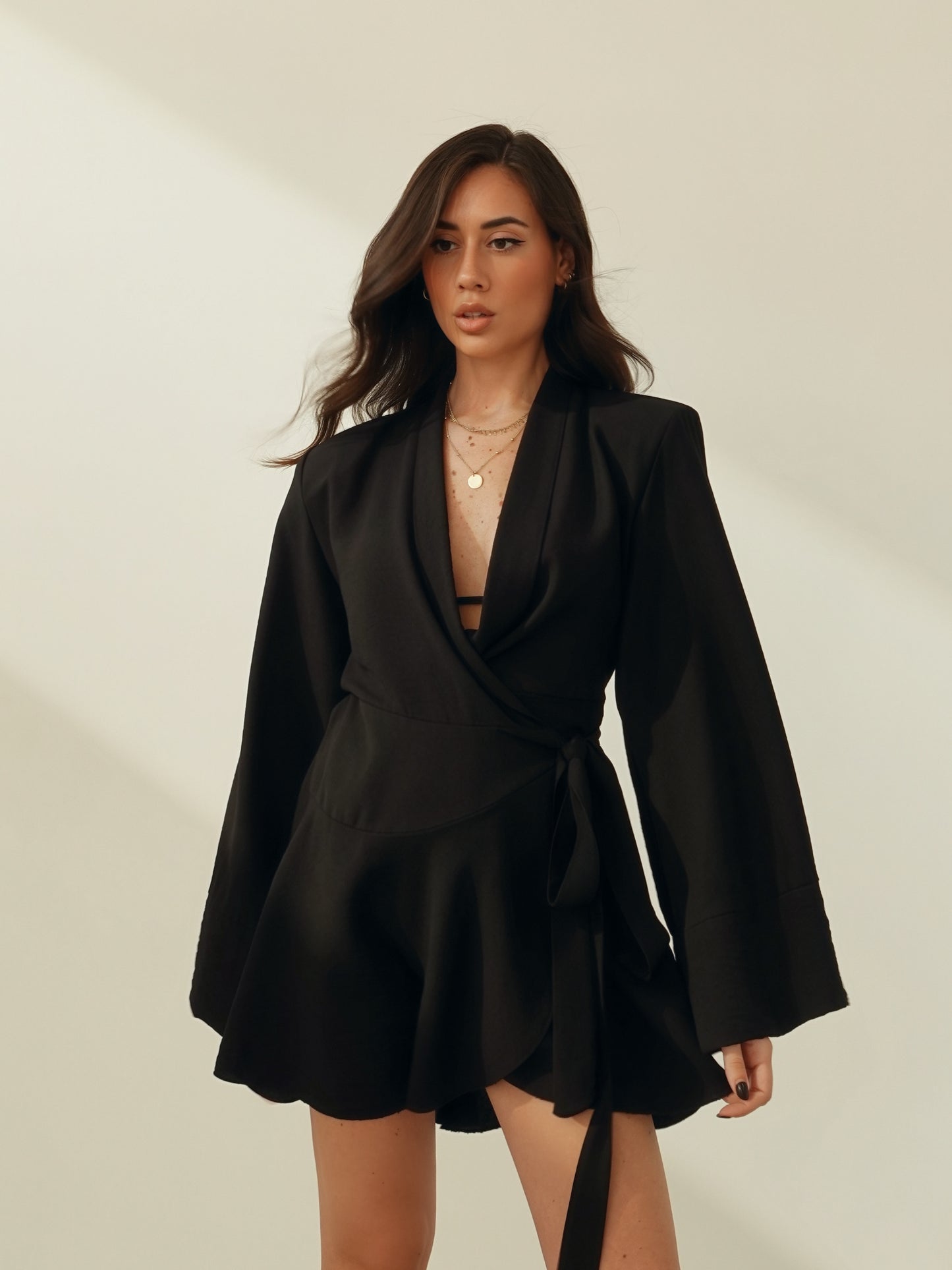 VESTITO A PORTAFOGLIO CON SPALLINE - NERO 28149