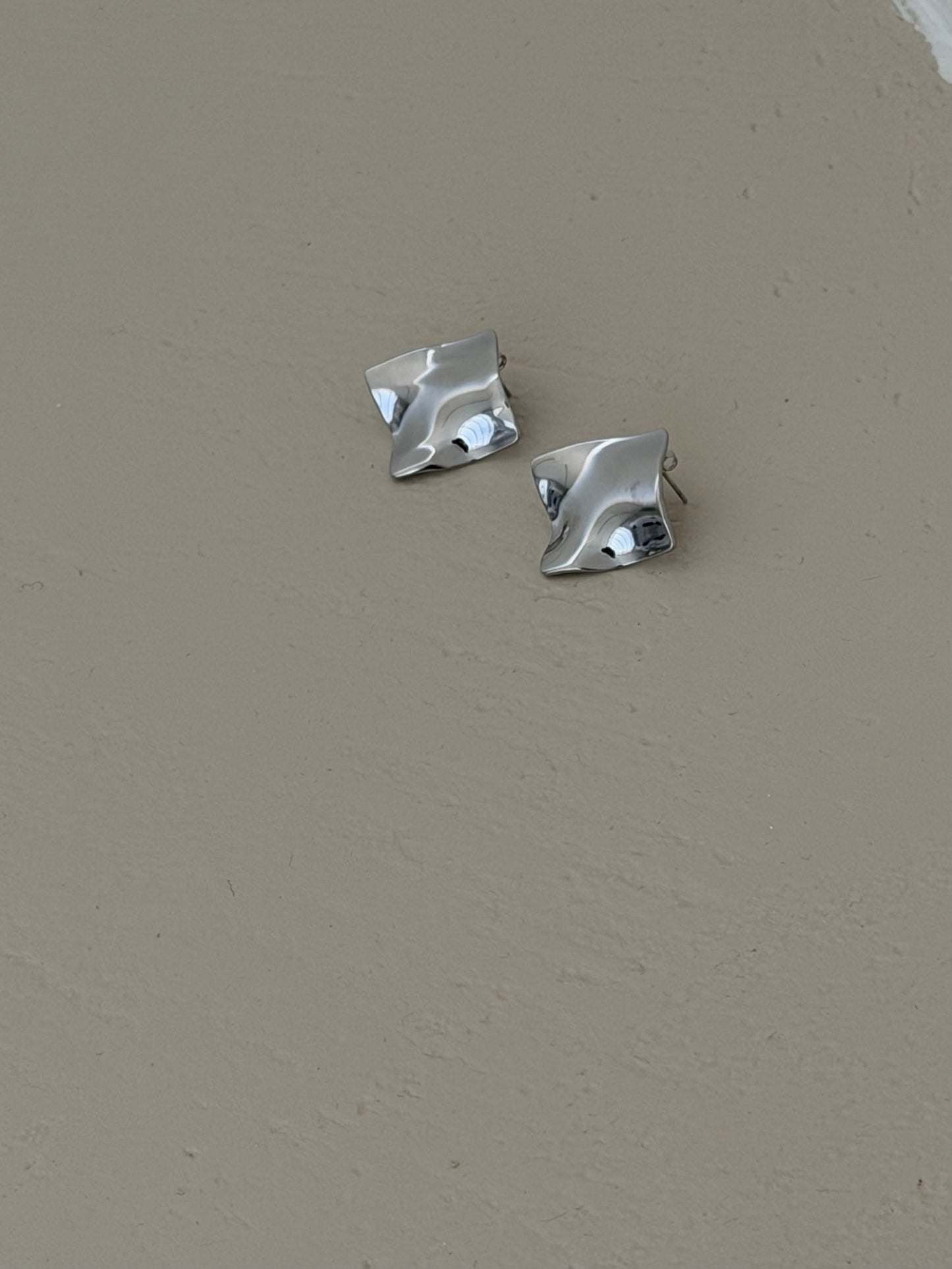 ORECCHINI WAVY SQUARE - ARGENTO