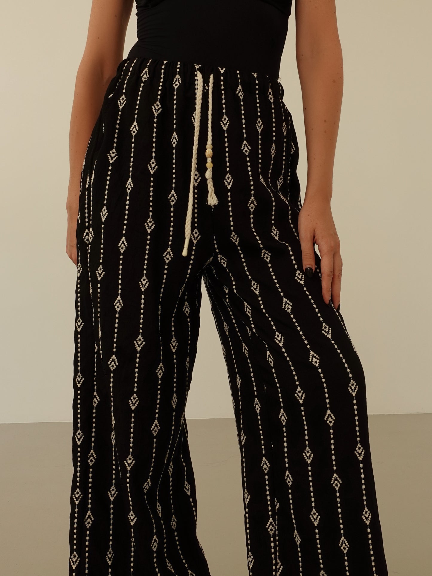 PANTALACCIO MAYA - NERO 19522