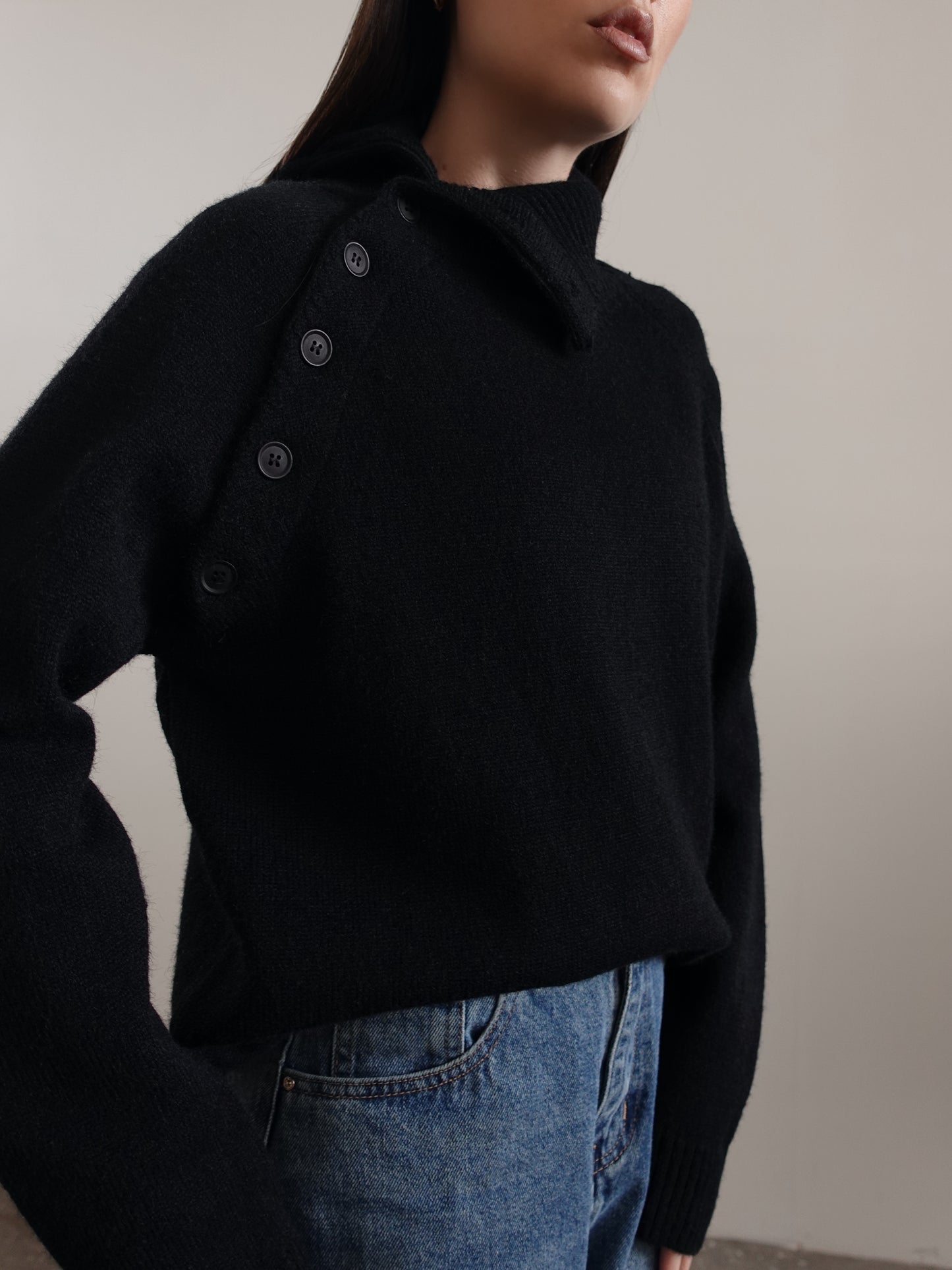 MAGLIONE COLLO ALTO CON BOTTONI (+ COLORI) 87736