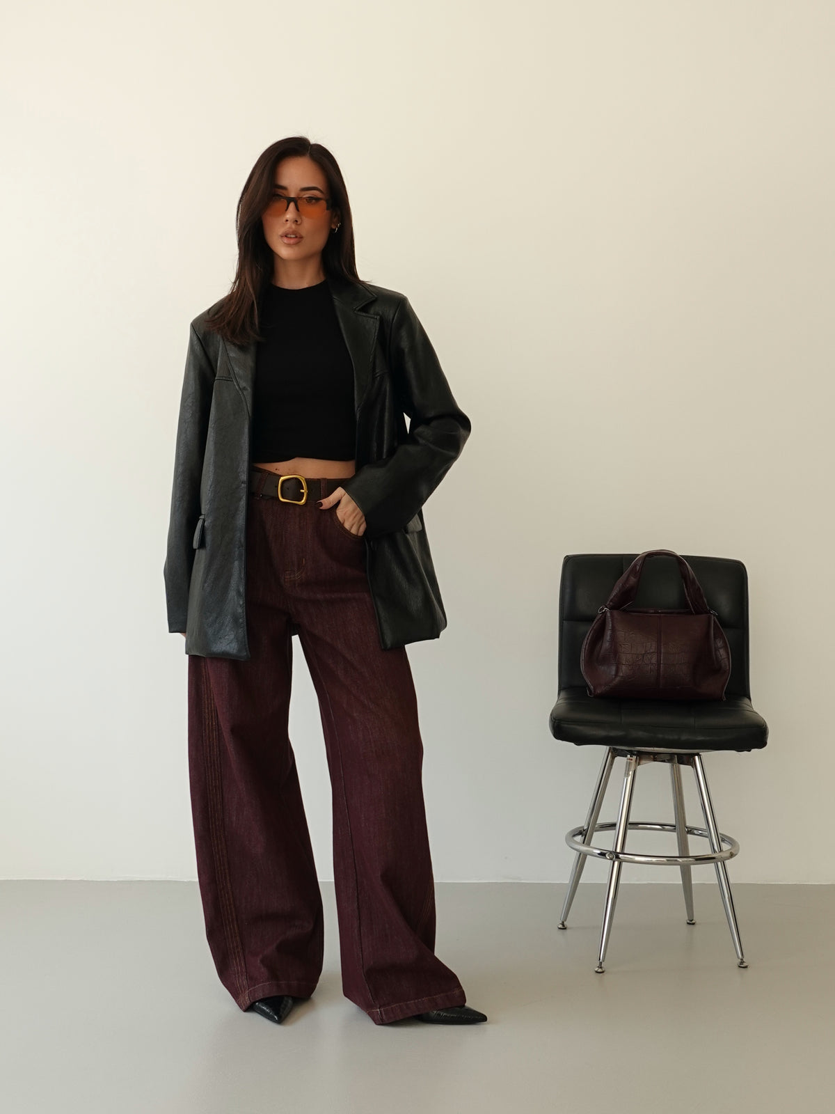 JEANS BALLOON COLOR CON CINTURA - BURGUNDY 32630